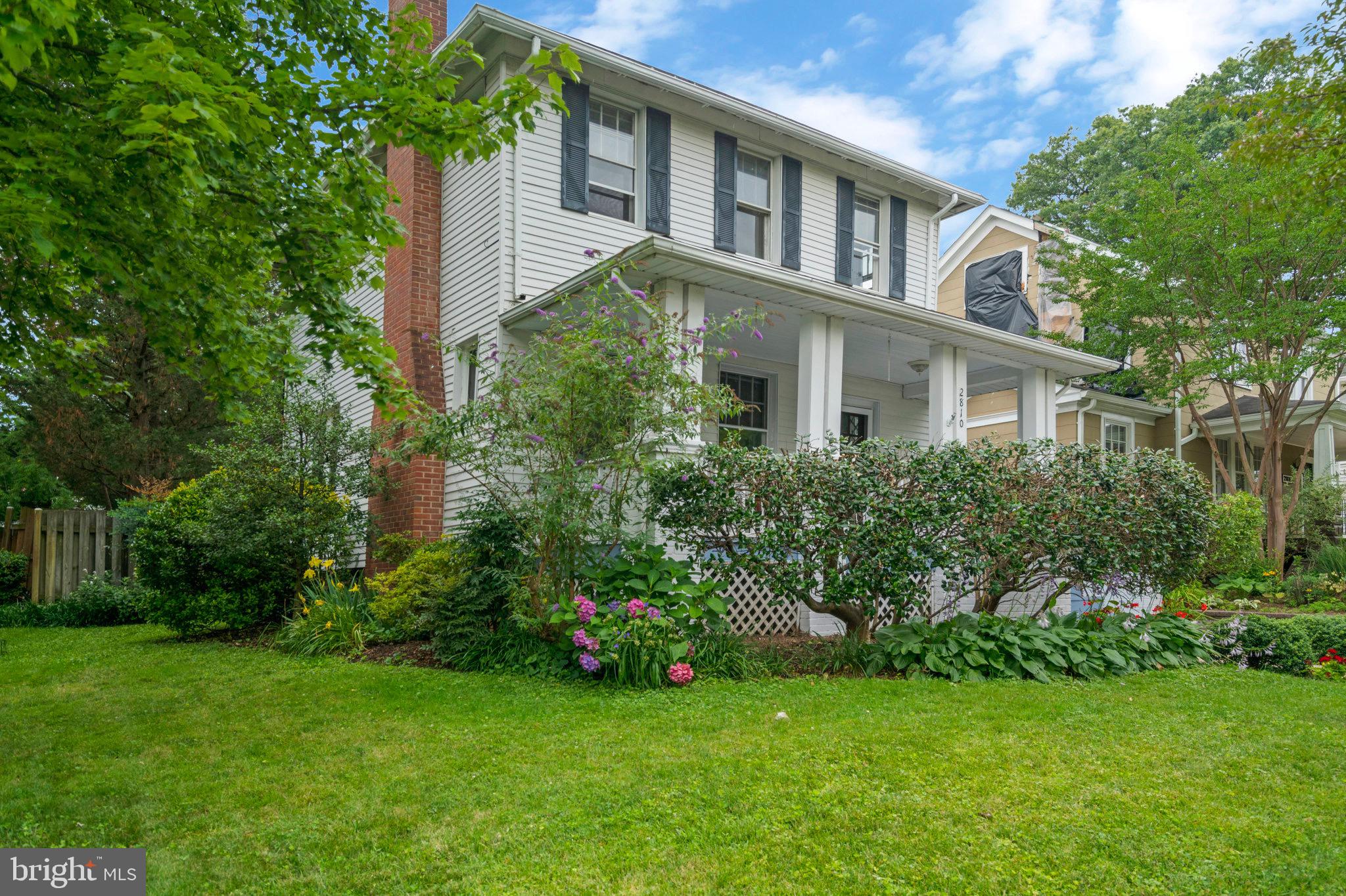 LYON VILLAGE - Residential