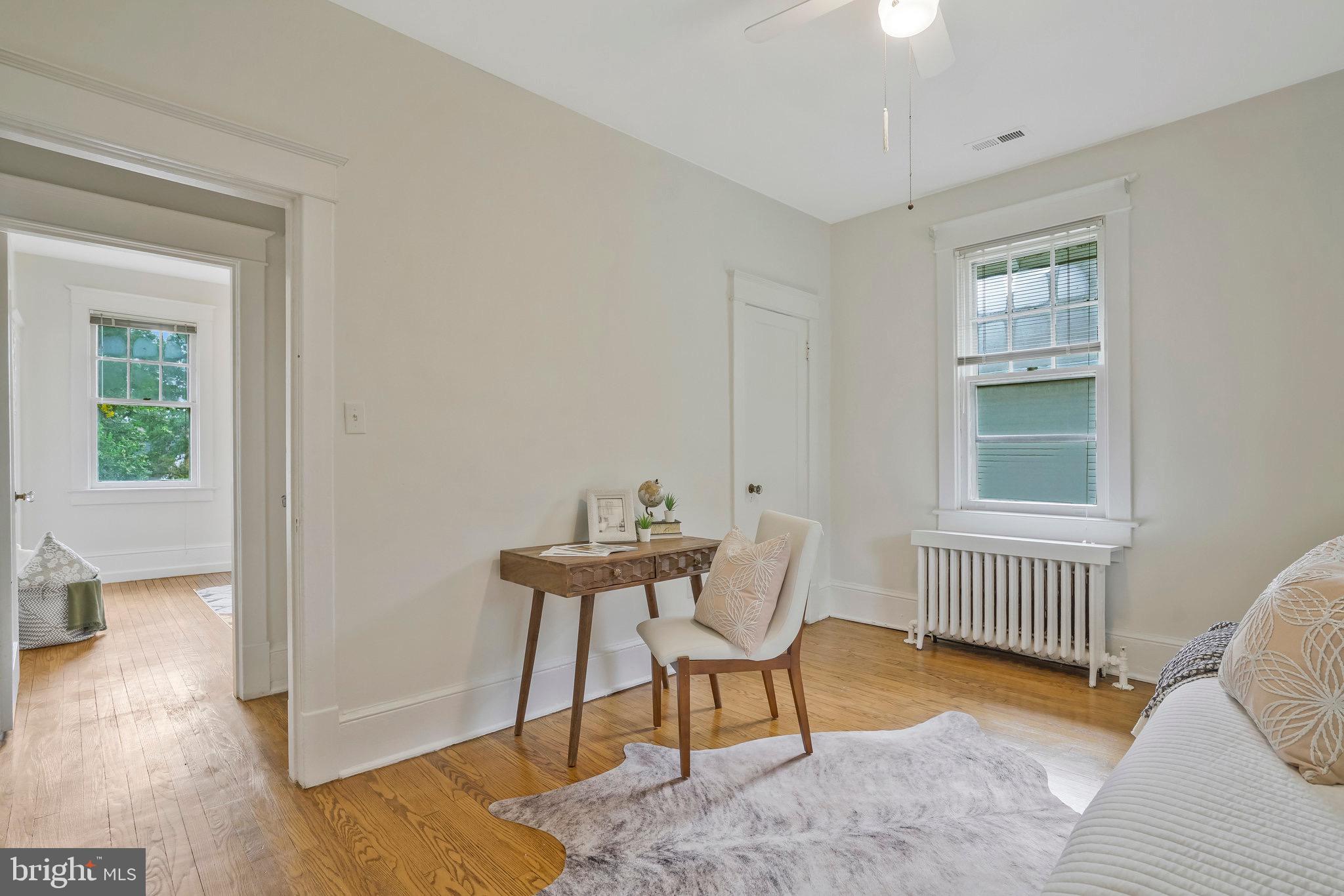 LYON VILLAGE - Residential