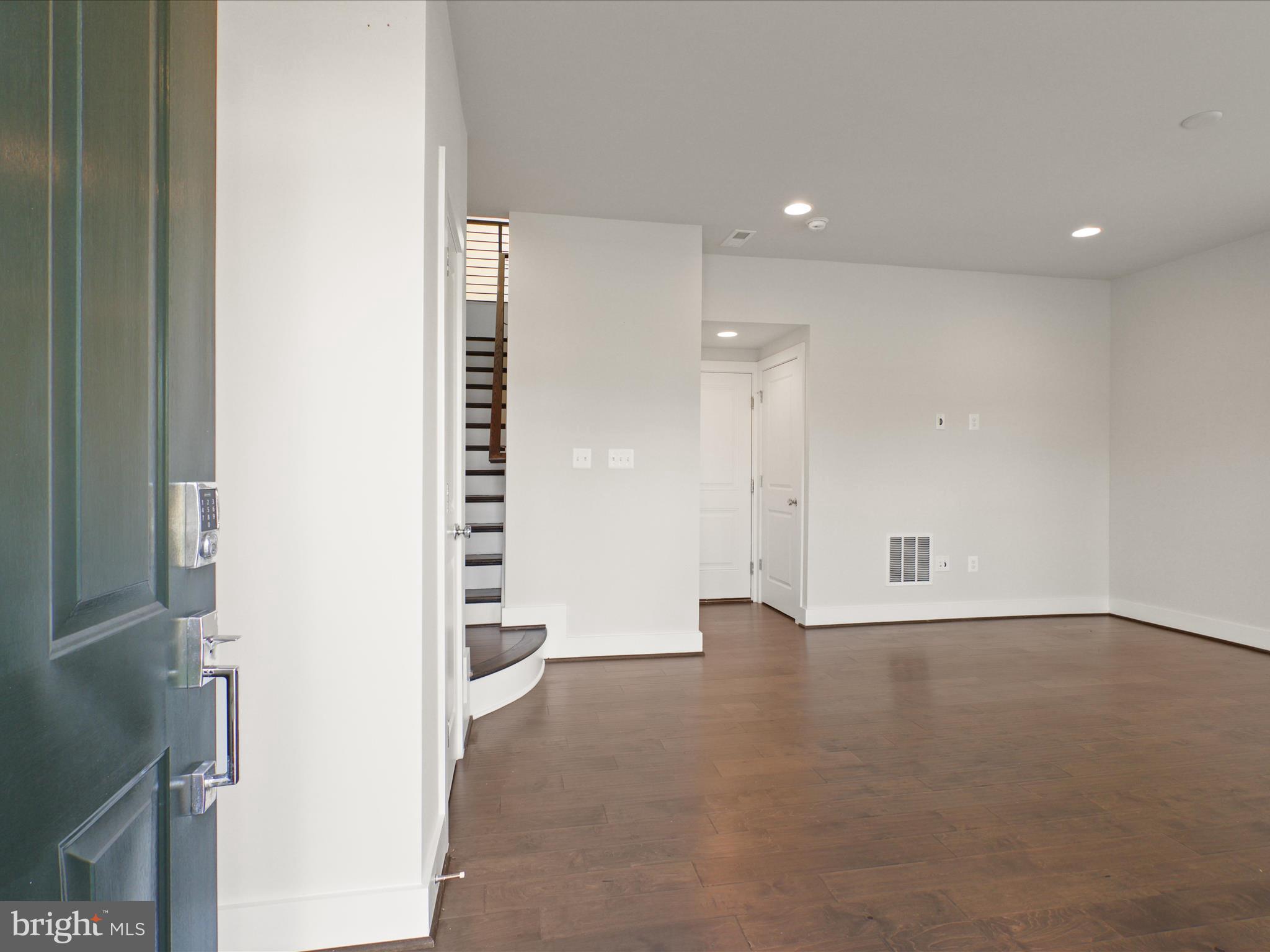 5280 RIDGEVIEW RETREAT DRIVE