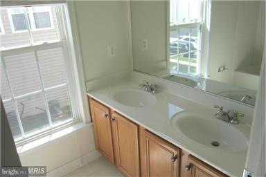 BROADLANDS SOUTH - Residential Lease