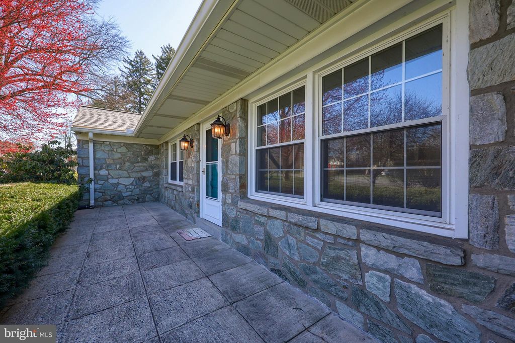 Photo of 26 Overlook Avenue, Lancaster, PA 17601 (MLS # PALA2048908)