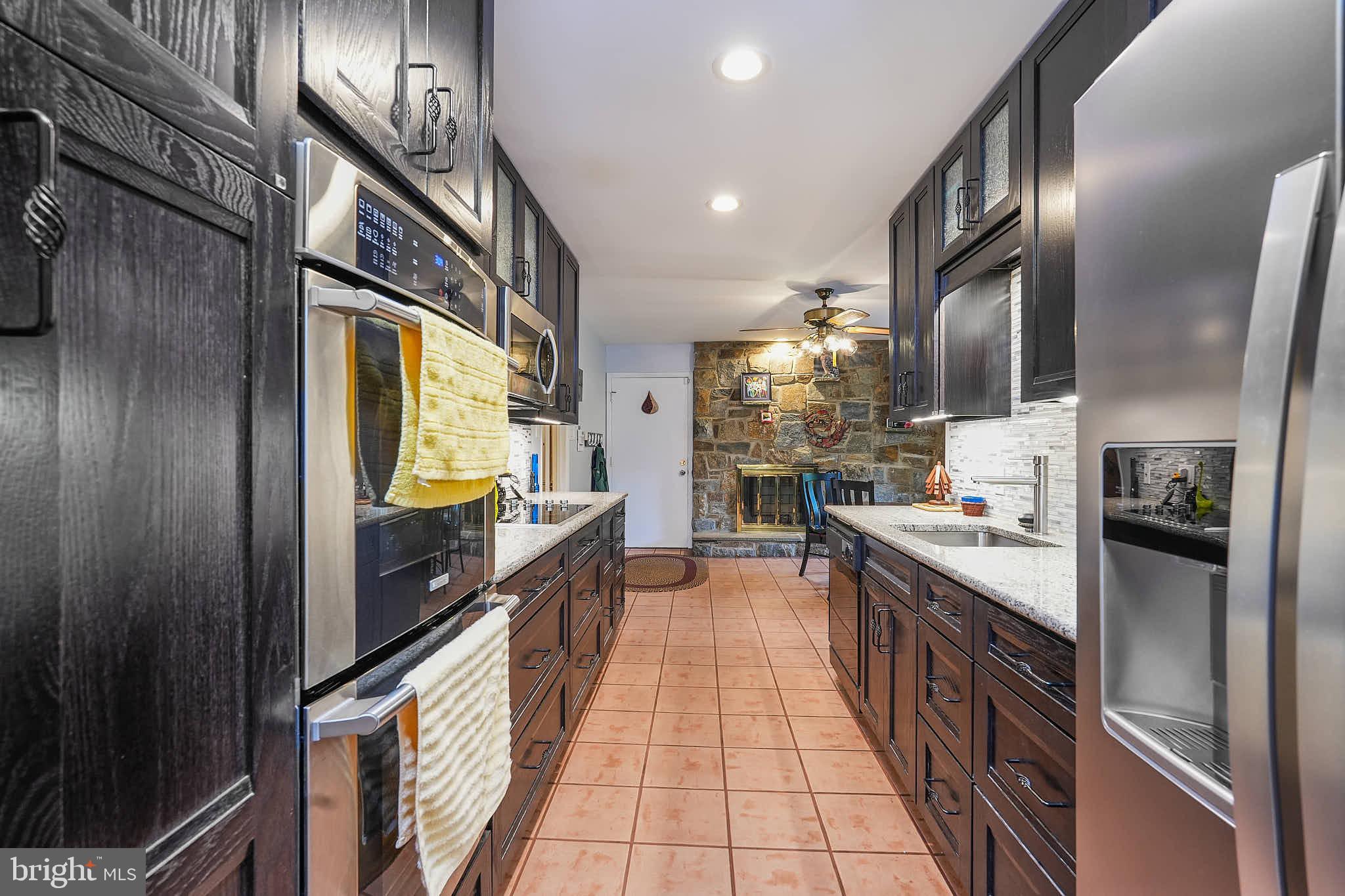 ANCIENT OAK - Residential