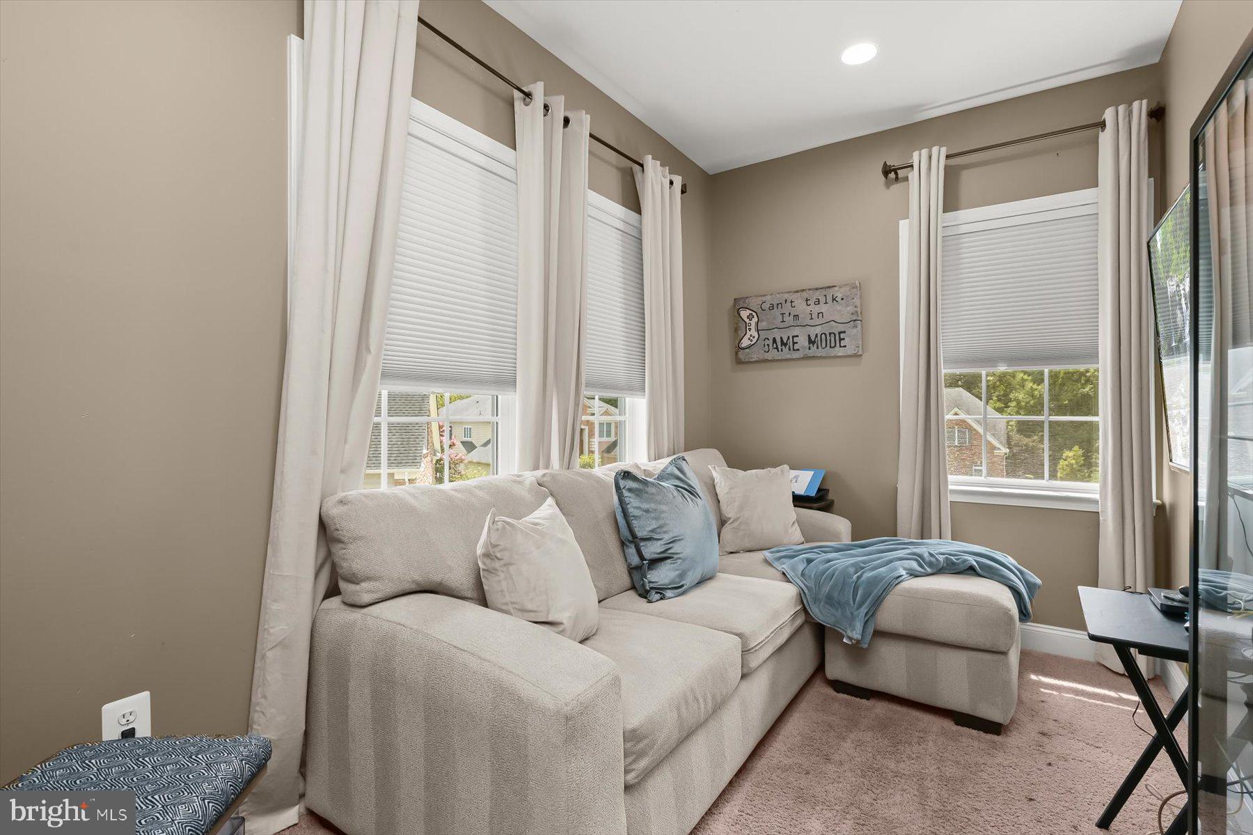 OAK CREEK - Residential