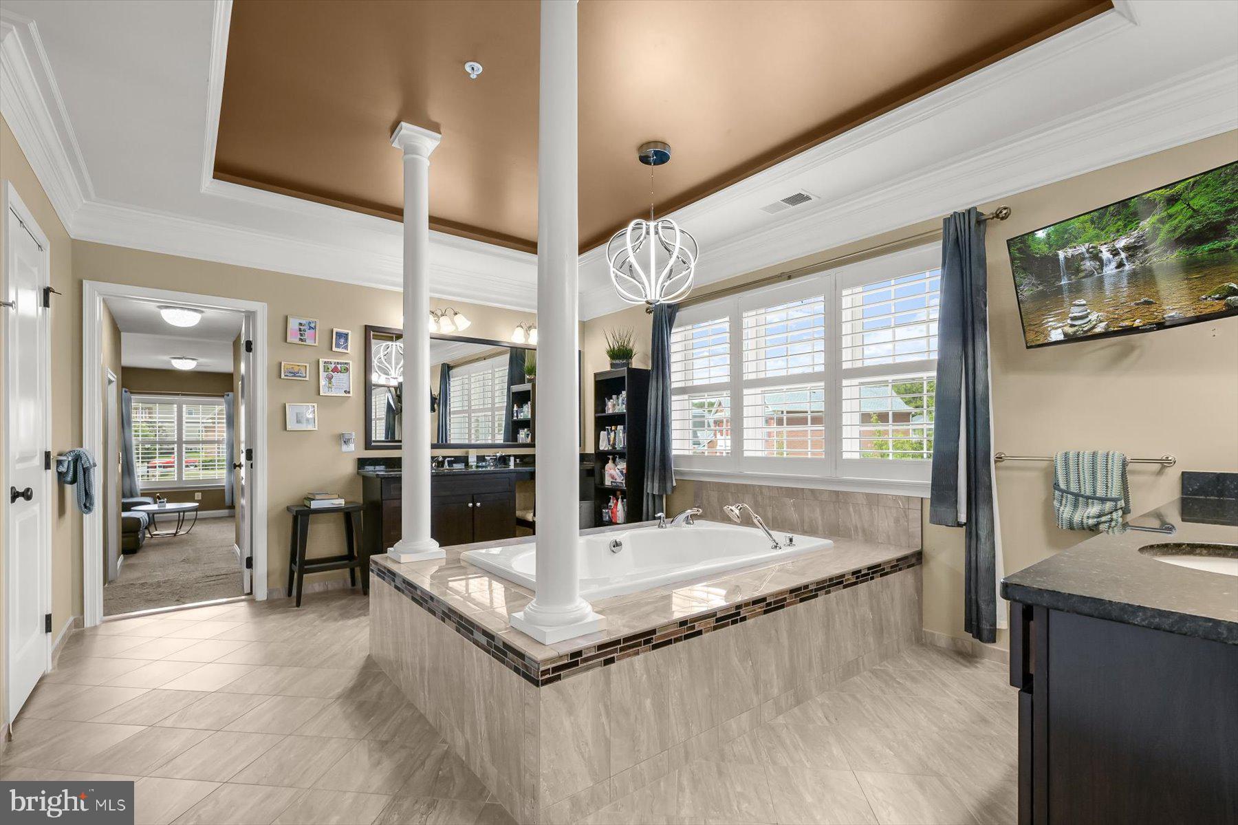 OAK CREEK - Residential