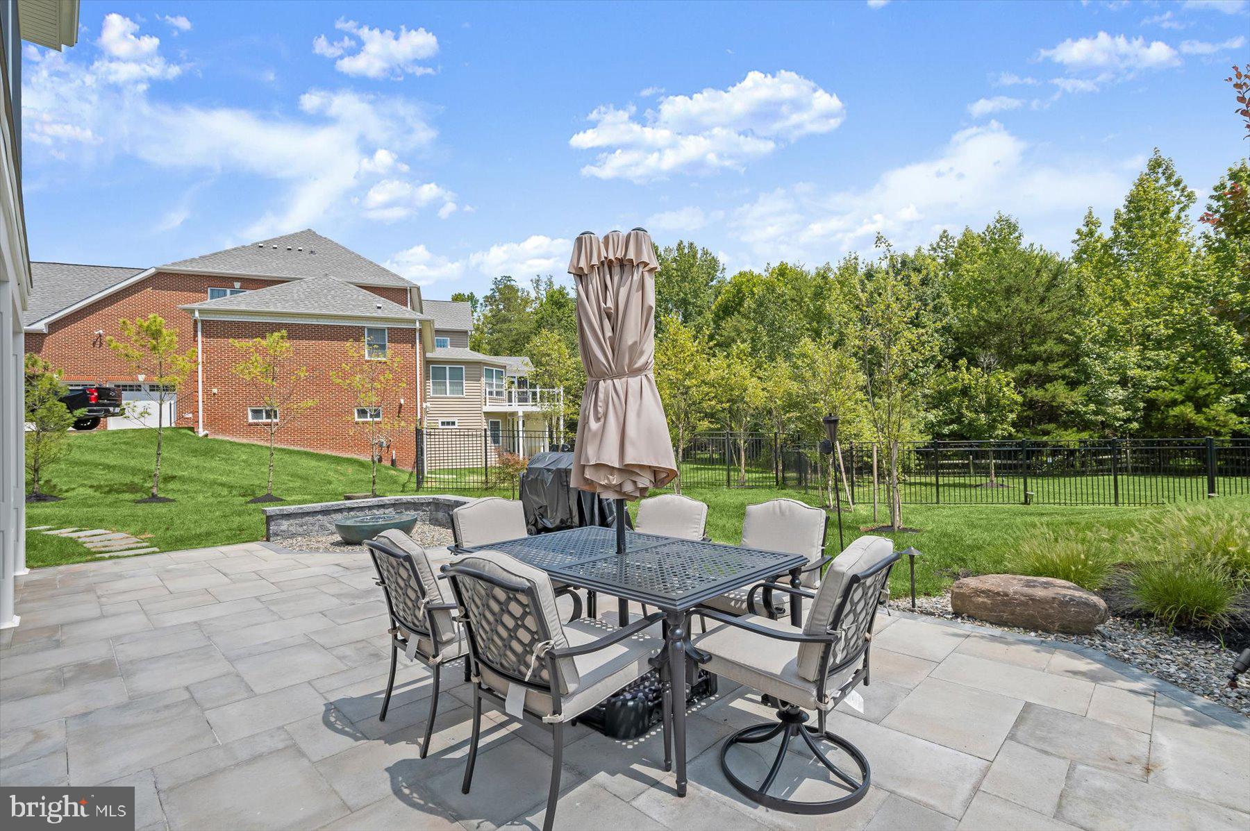 OAK CREEK - Residential