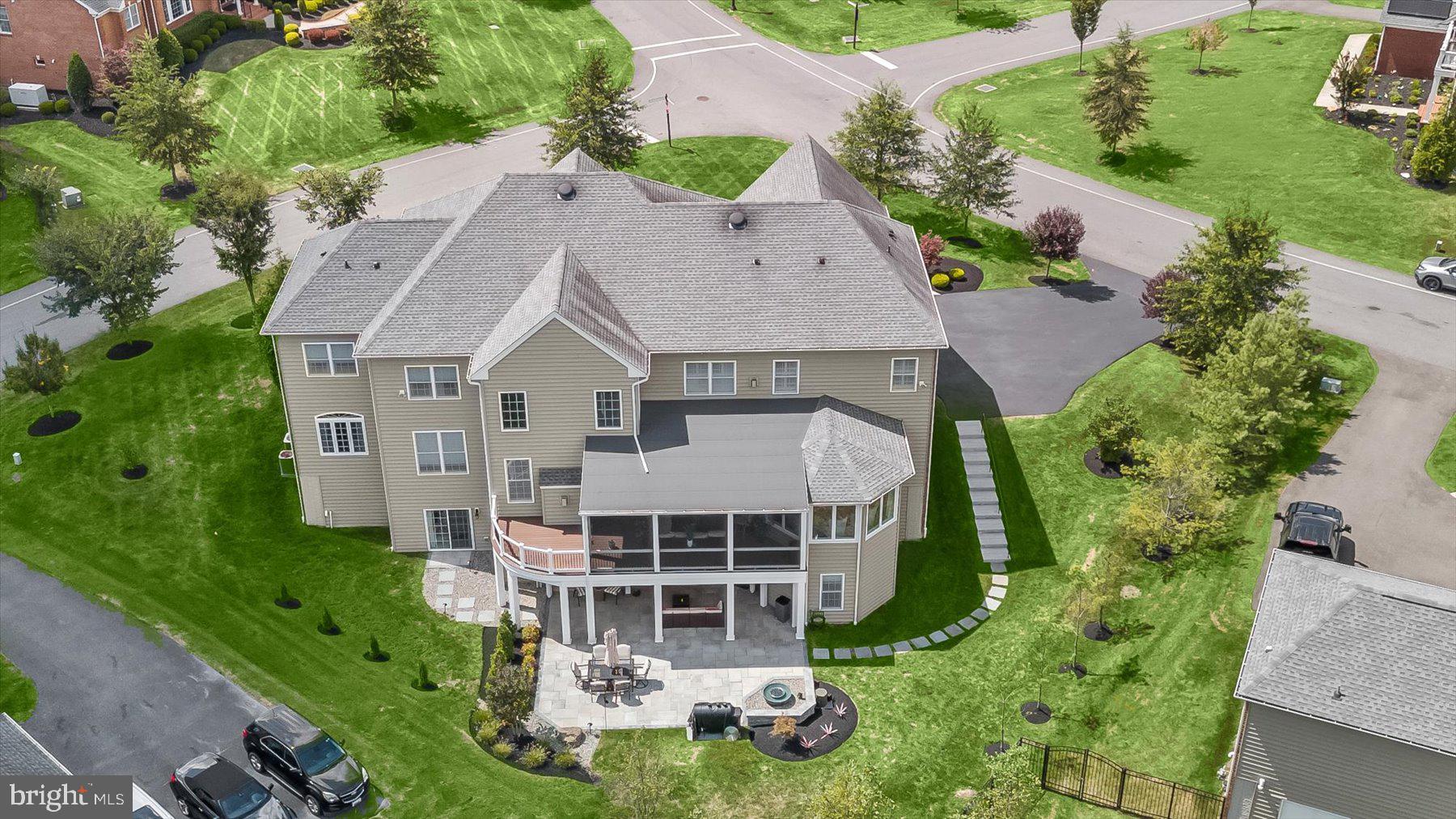 OAK CREEK - Residential