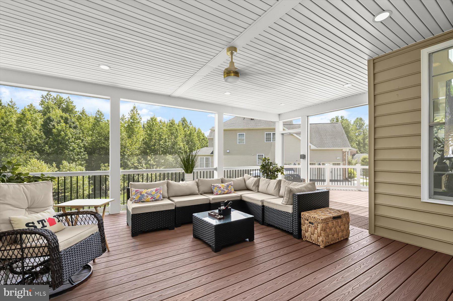 OAK CREEK - Residential