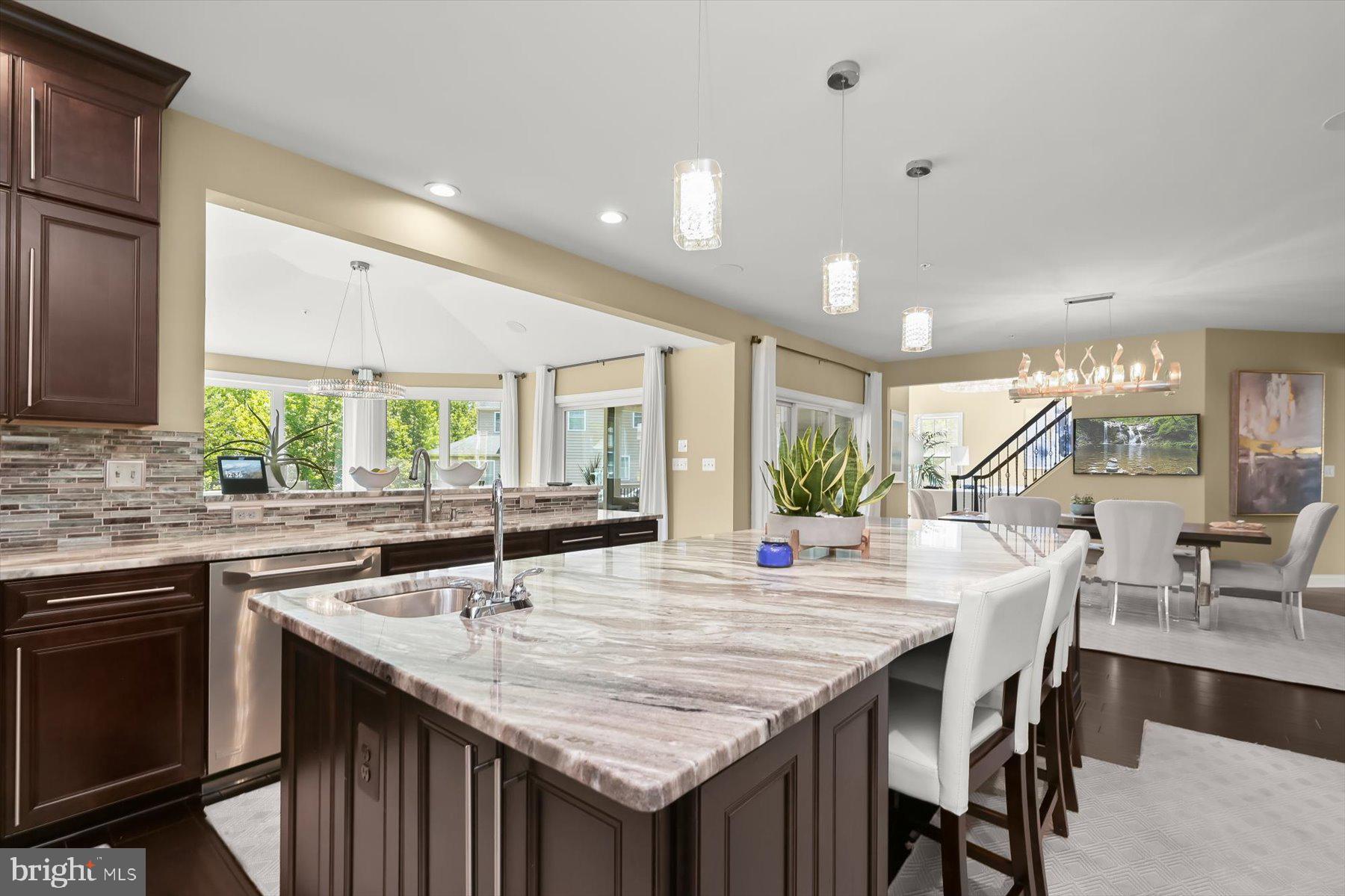 OAK CREEK - Residential