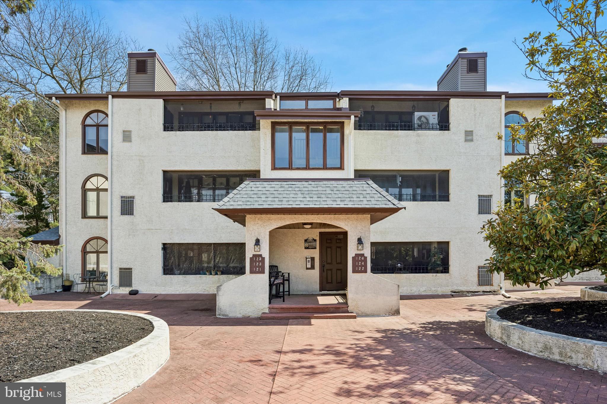Photo 1 of 17 — 121 CENTURA, CHERRY HILL, NJ 08003