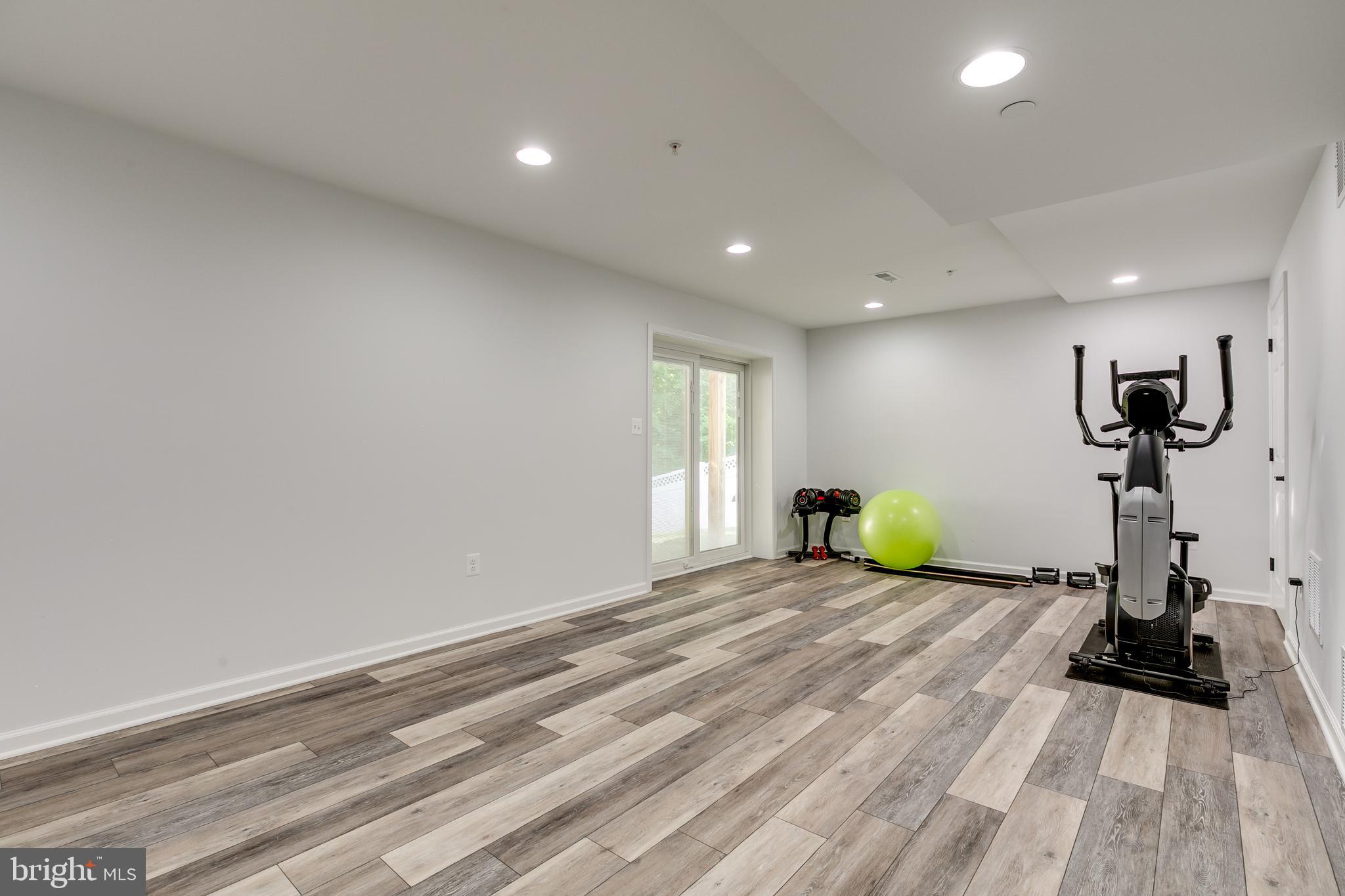 PISCATAWAY ESTATES - Residential