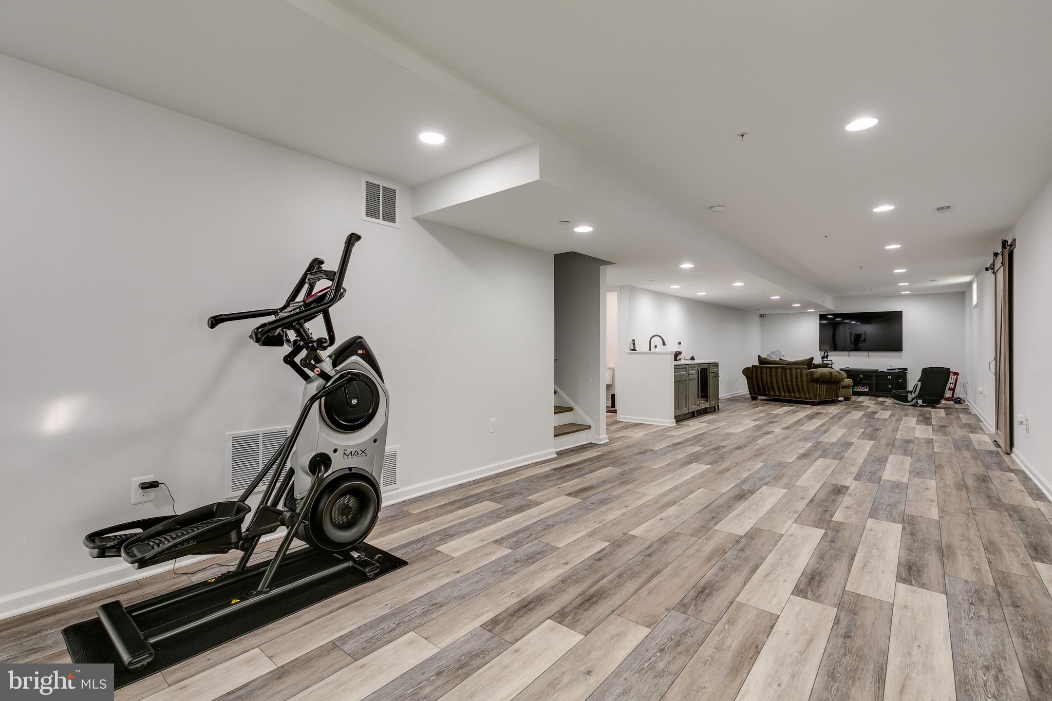 PISCATAWAY ESTATES - Residential