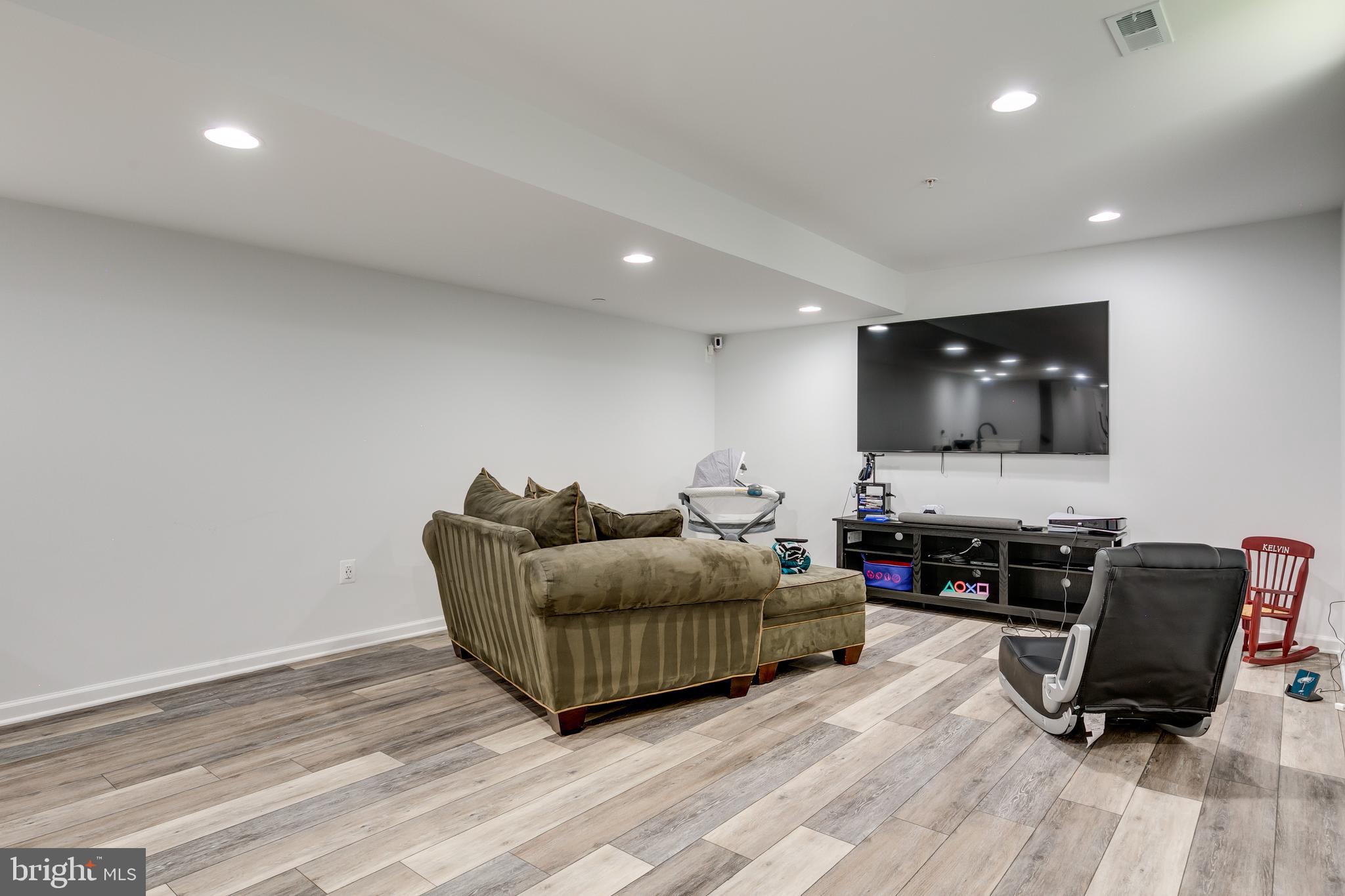 PISCATAWAY ESTATES - Residential