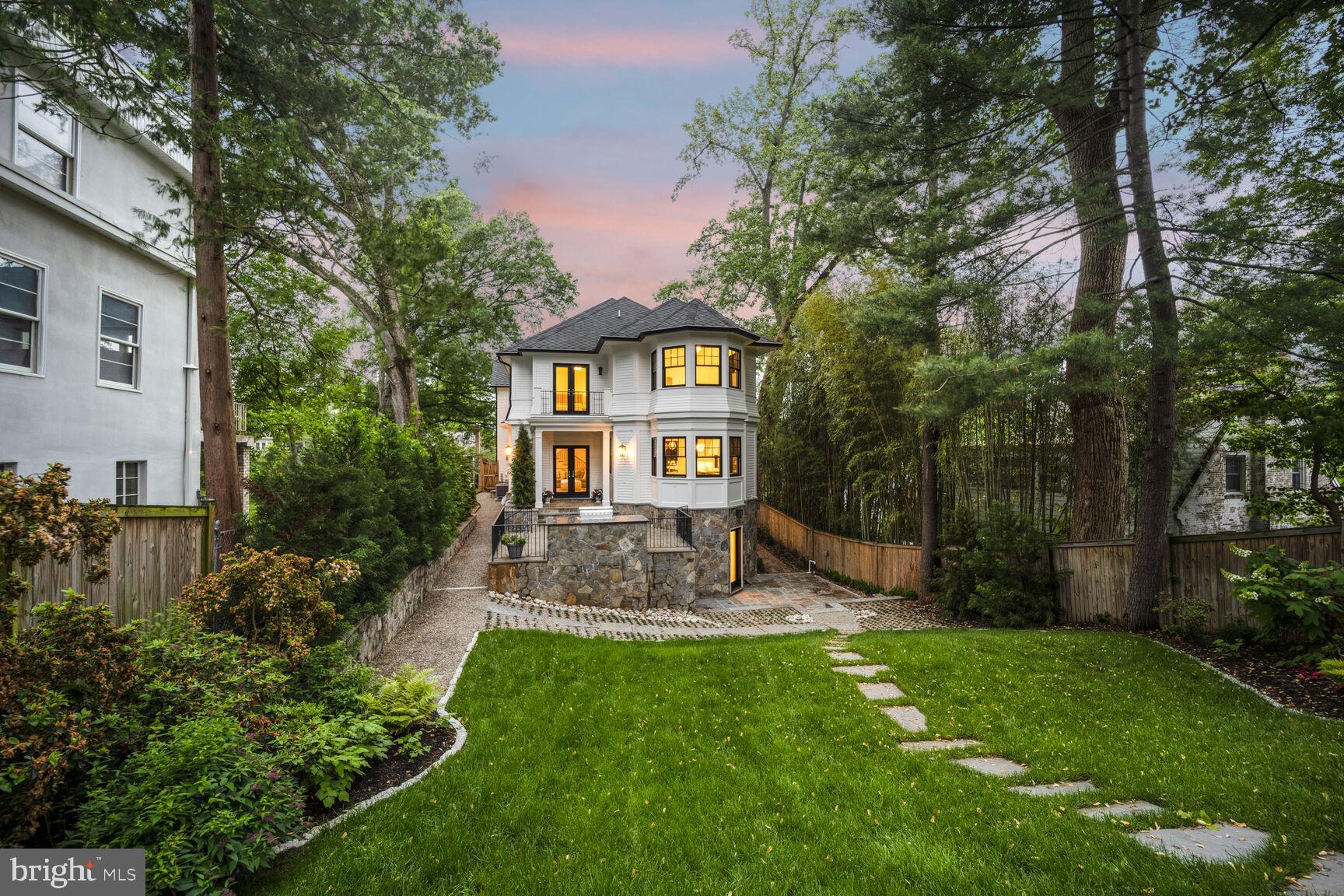 3127 51ST PLACE NW