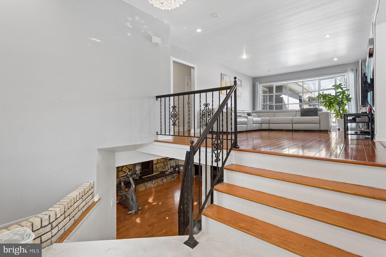 1931 BIRCHWOOD COURT