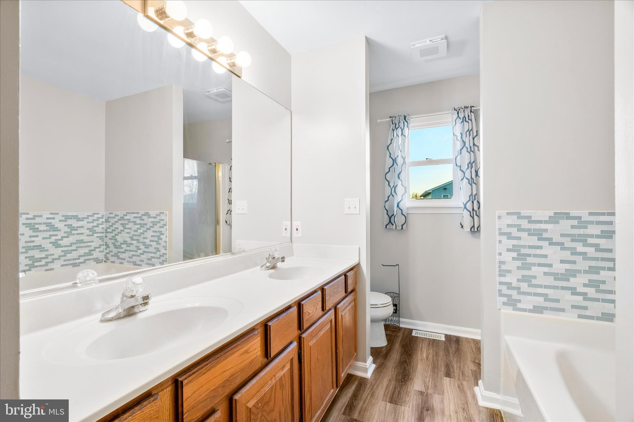 BUCKINGHAM HILLS - Residential