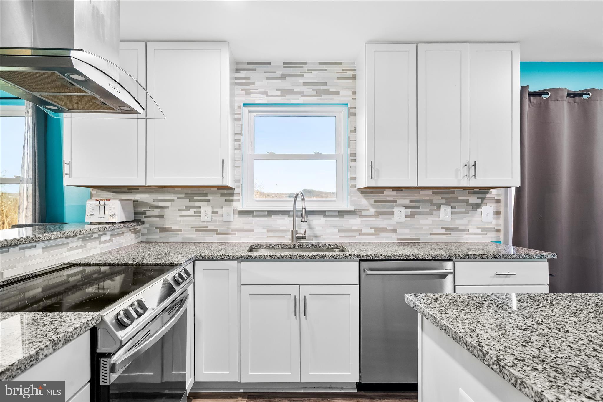 BUCKINGHAM HILLS - Residential