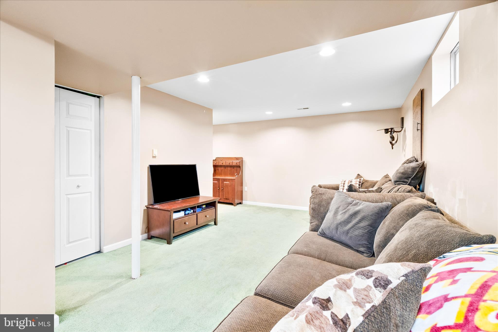 BUCKINGHAM HILLS - Residential