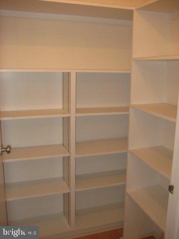 ROTONDA - Residential Lease