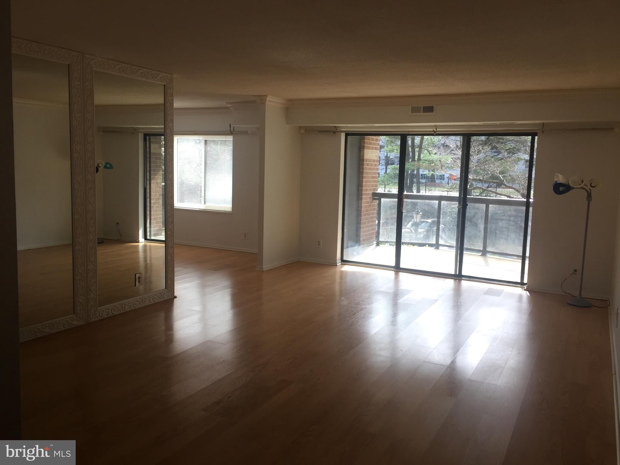 ROTONDA - Residential Lease