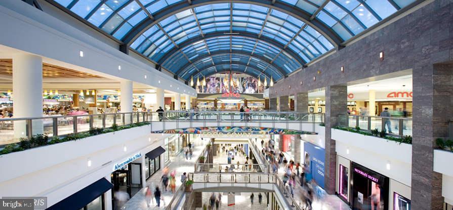 ROTONDA - Residential Lease