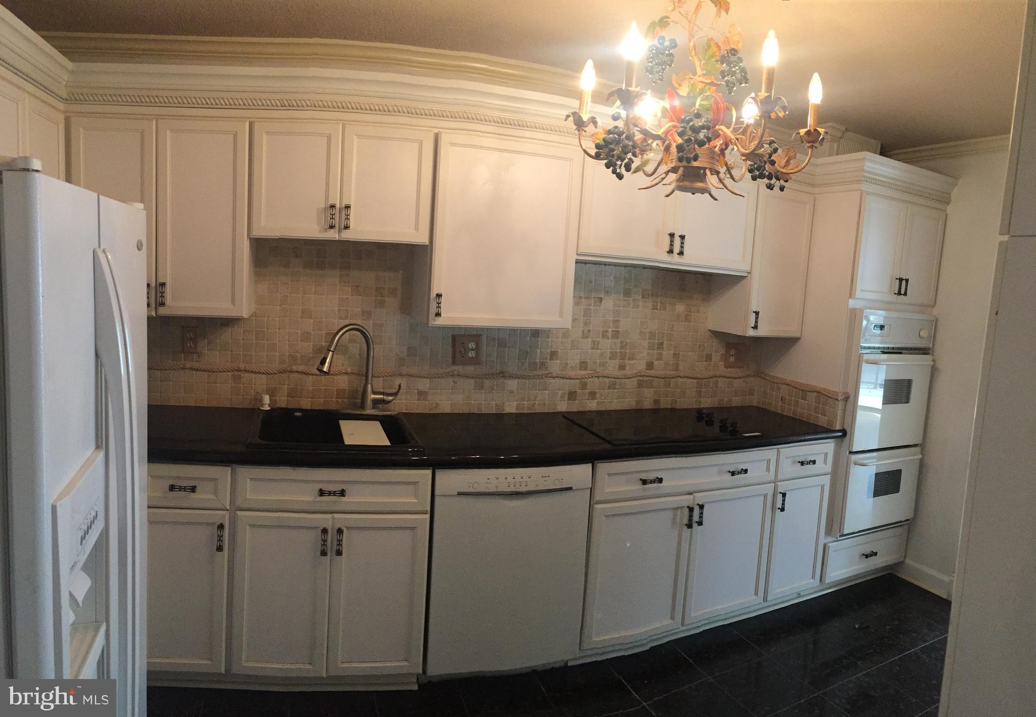 ROTONDA - Residential Lease