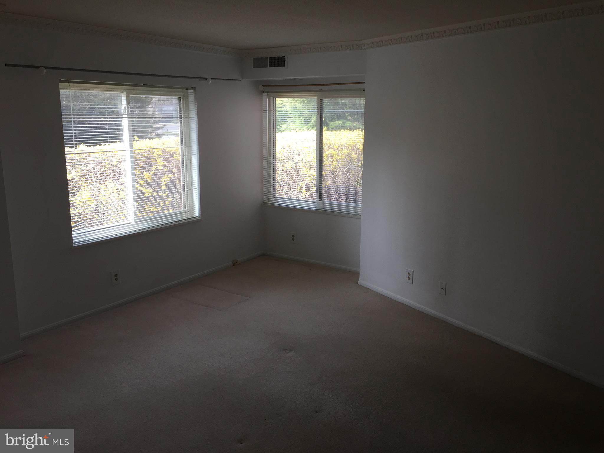 ROTONDA - Residential Lease