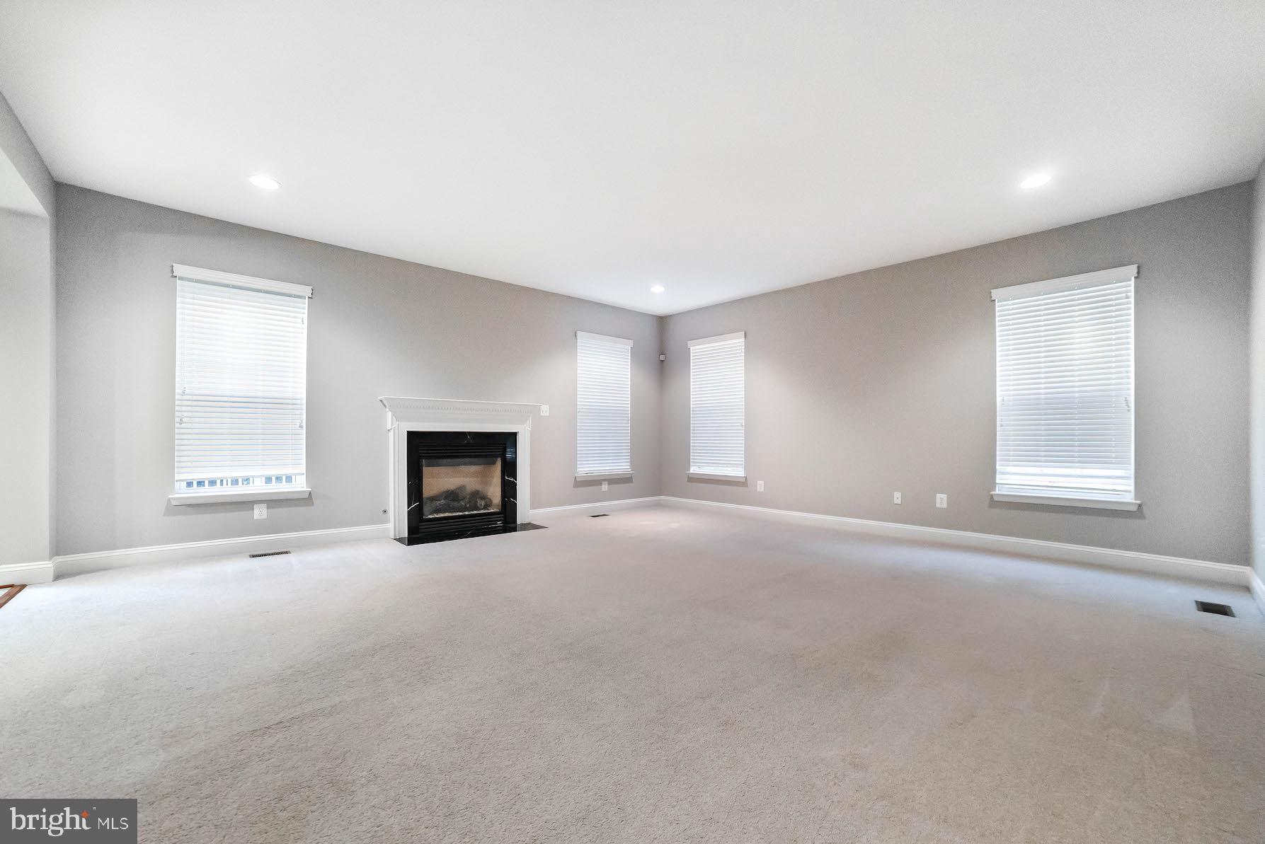 DAHLIA PARK OF WILDEWOOD - Residential