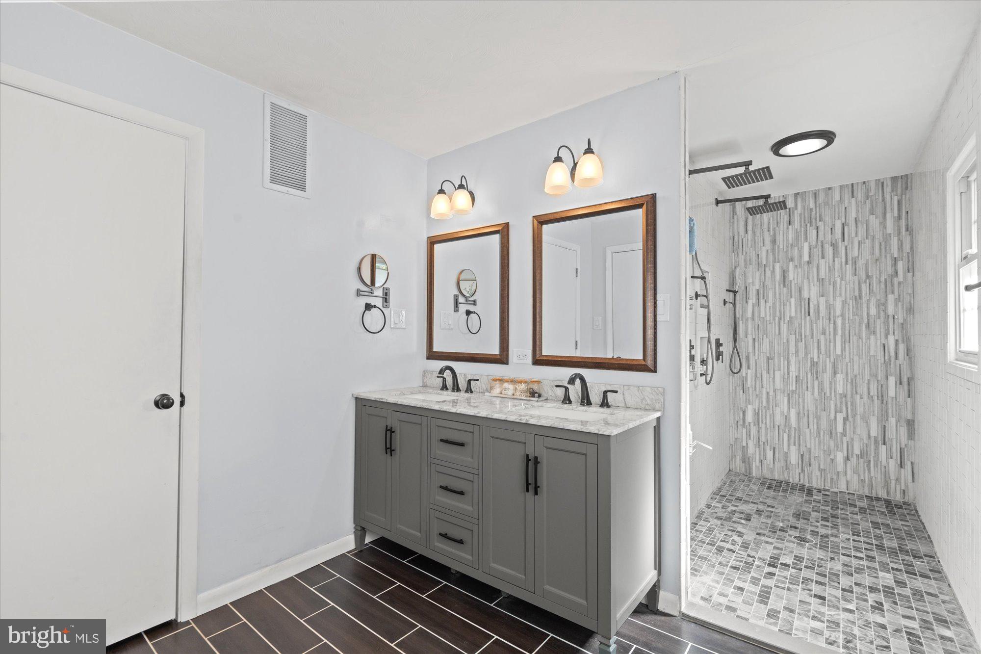 RIDGE VIEW ESTATES - Residential