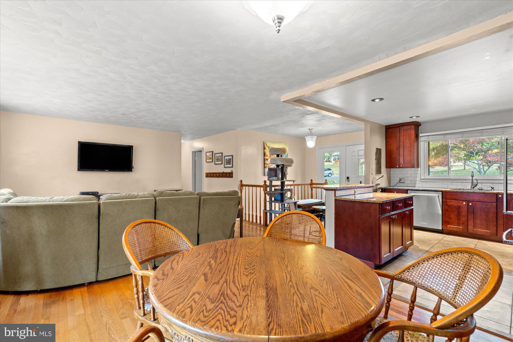 RIDGE VIEW ESTATES - Residential