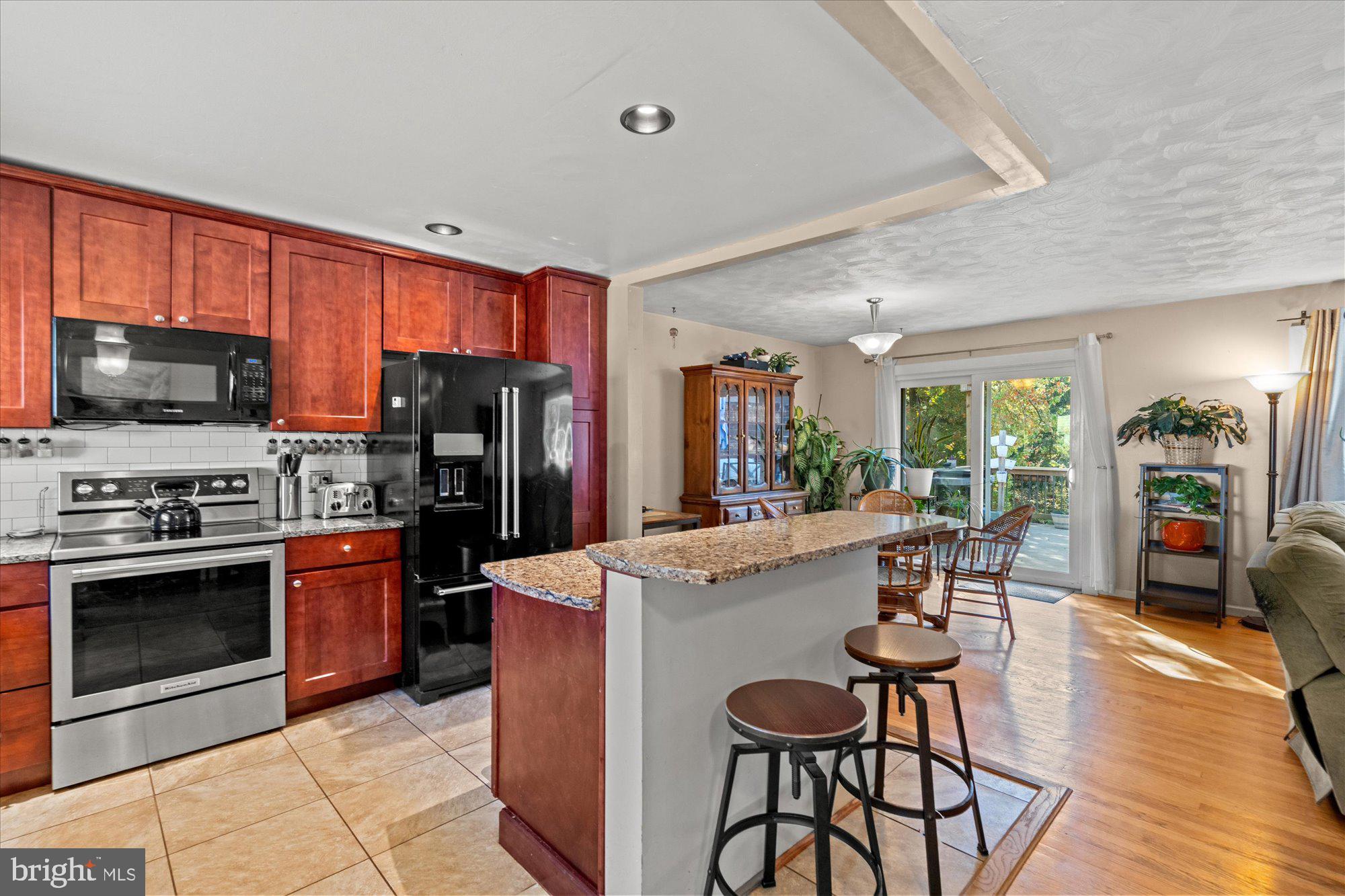 4315 DUBOIS STREET