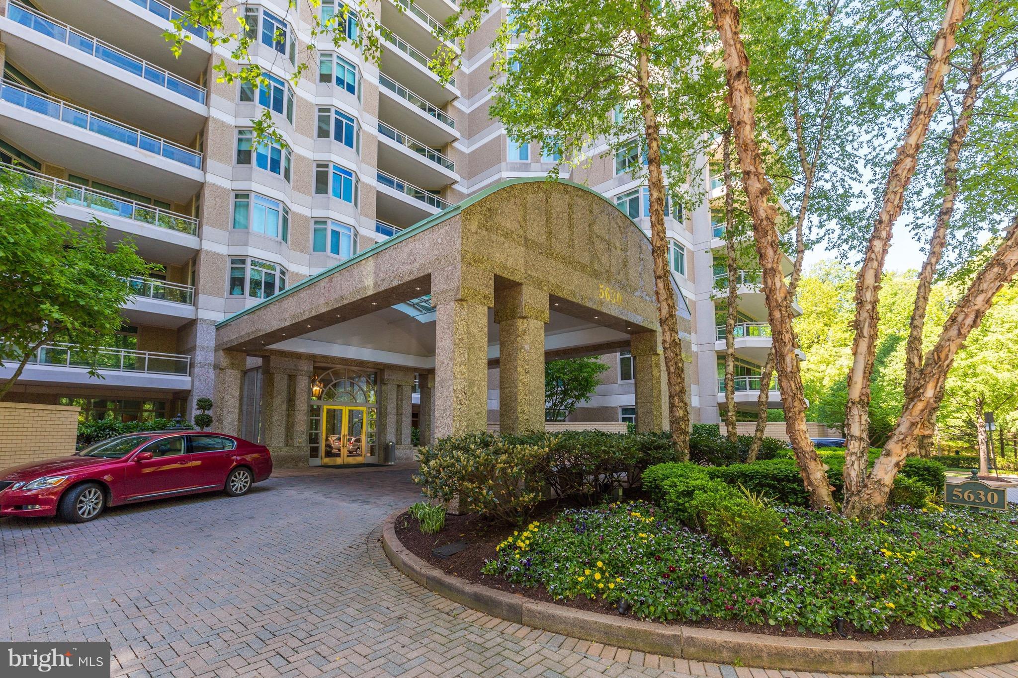 SOMERSET HOUSE CONDOS - Residential