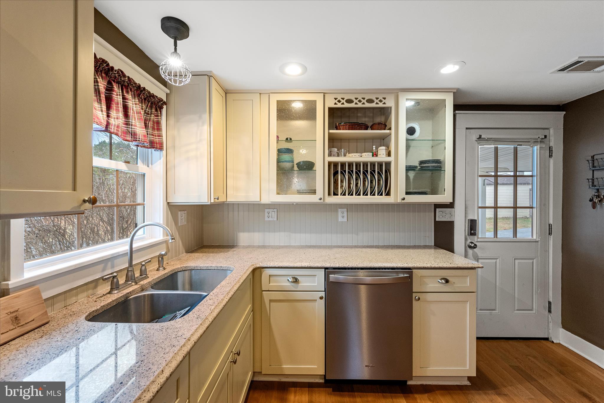 WINDY KNOLL - Residential