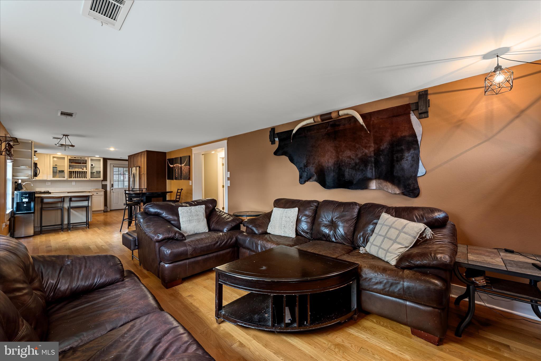 WINDY KNOLL - Residential