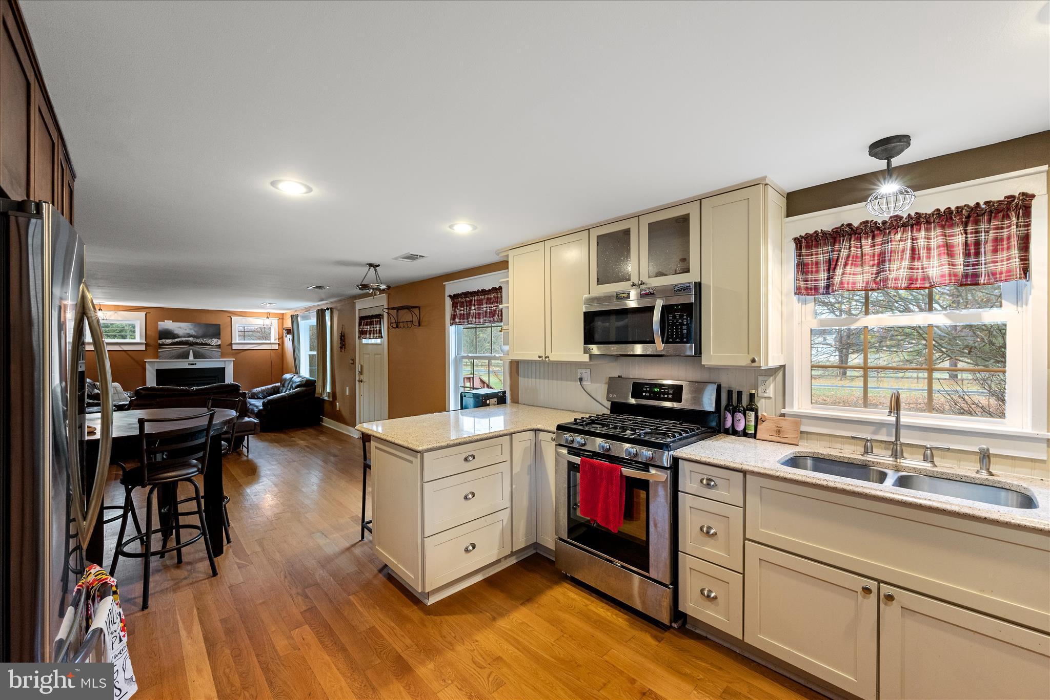 WINDY KNOLL - Residential