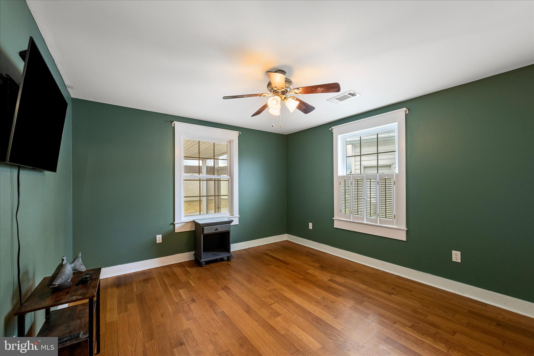 WINDY KNOLL - Residential