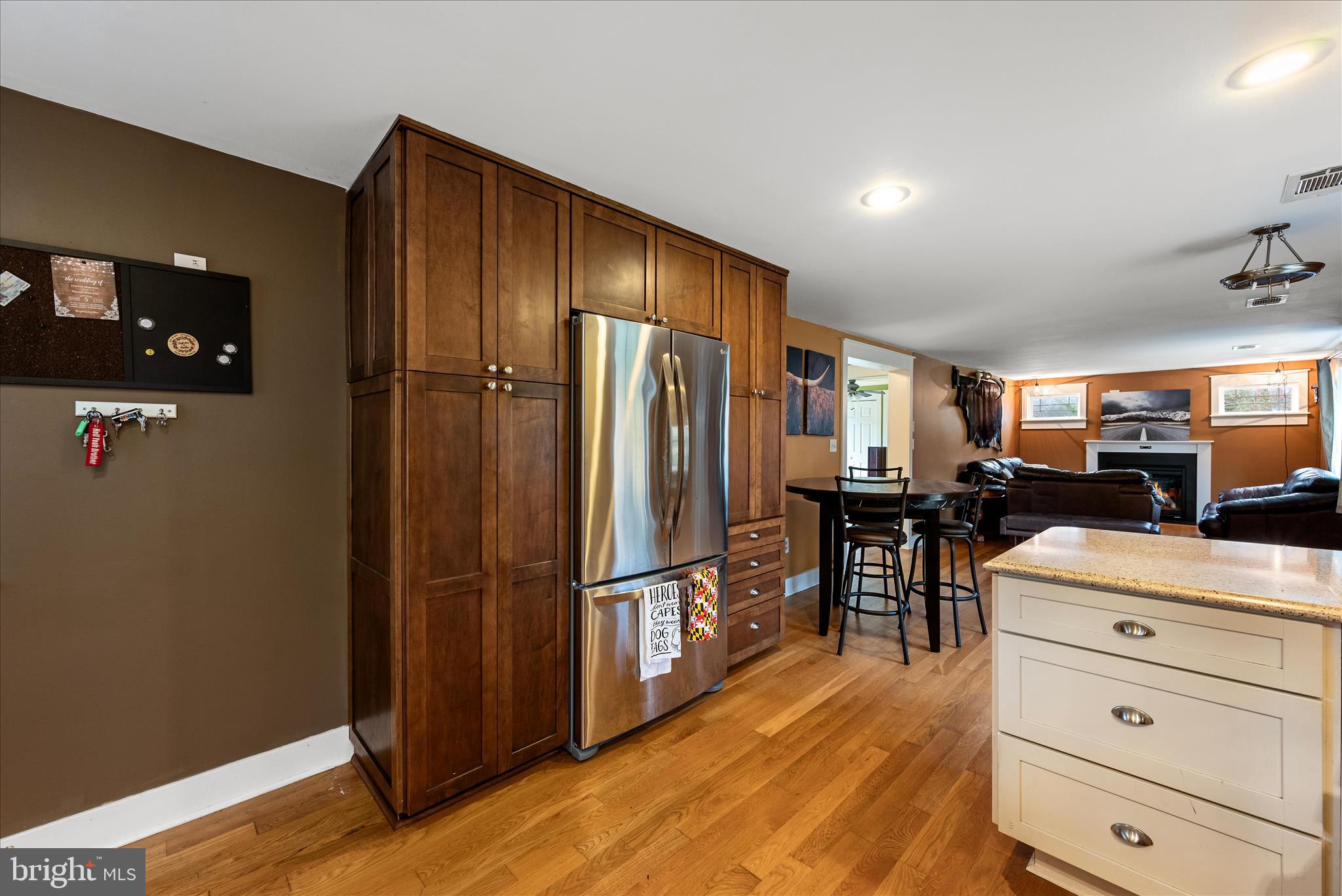 WINDY KNOLL - Residential