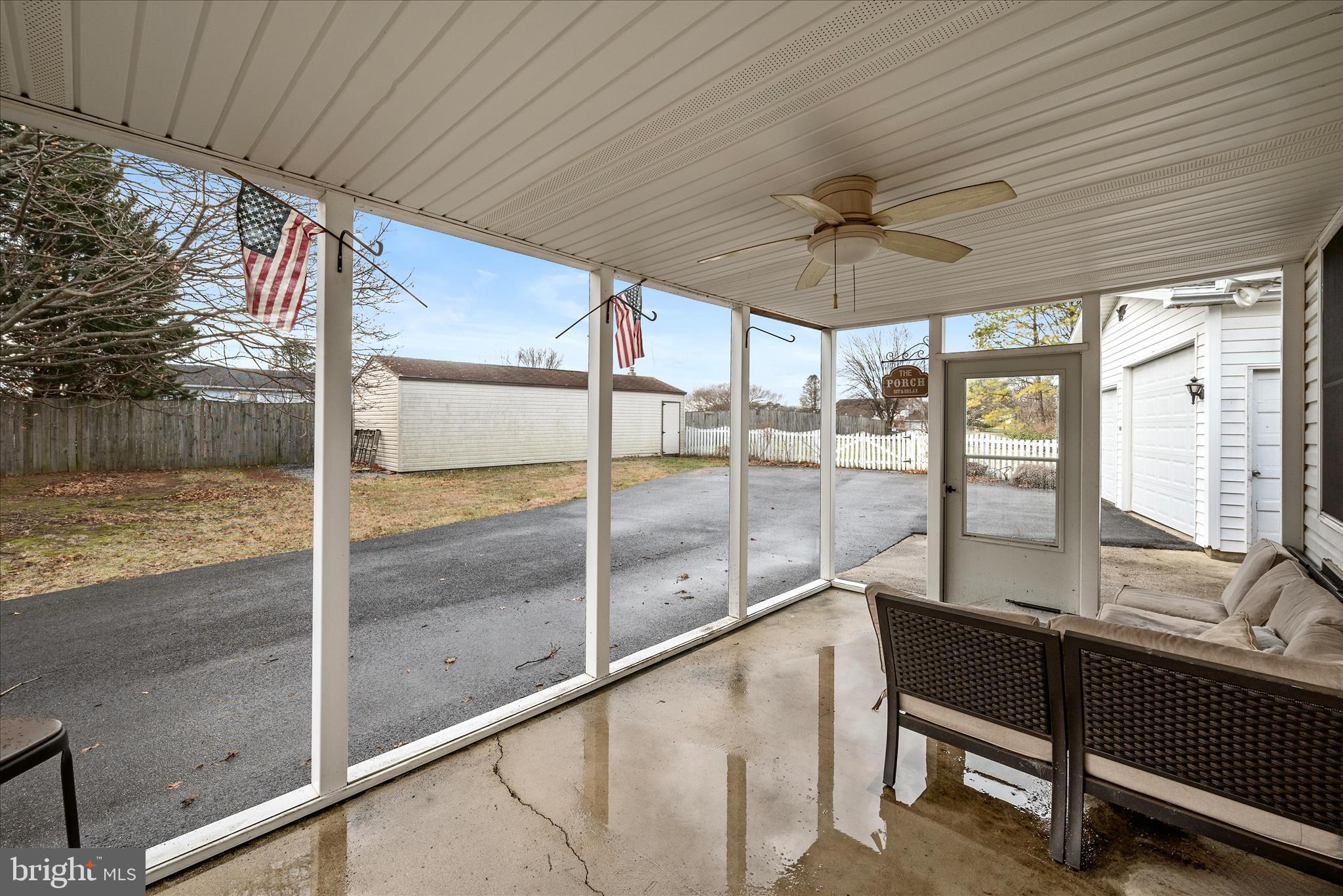 WINDY KNOLL - Residential