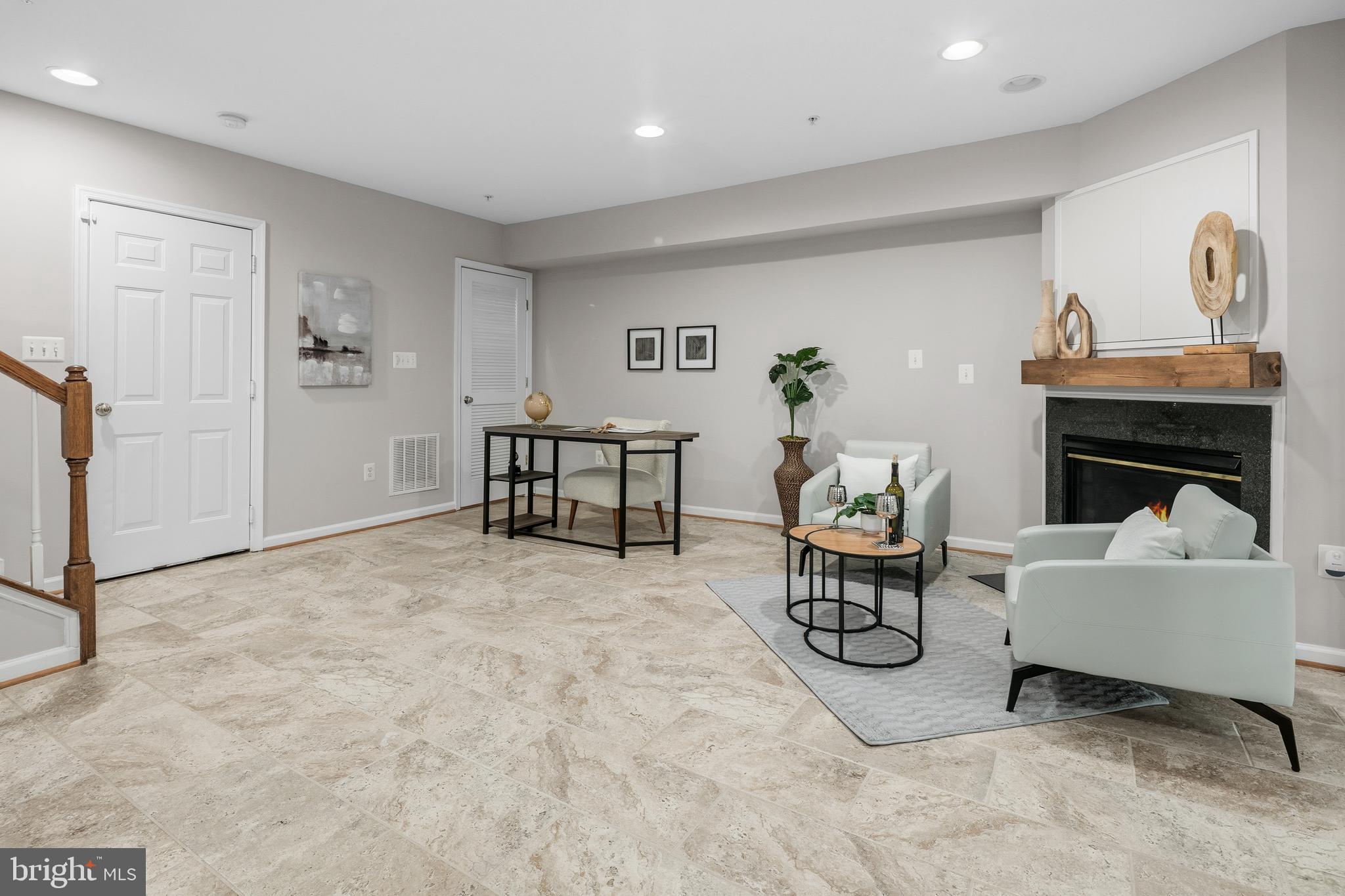 ASPEN HILL - Residential