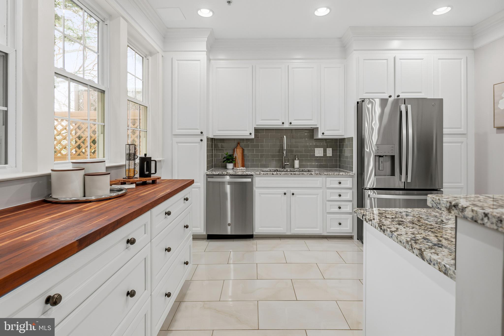 ASPEN HILL - Residential