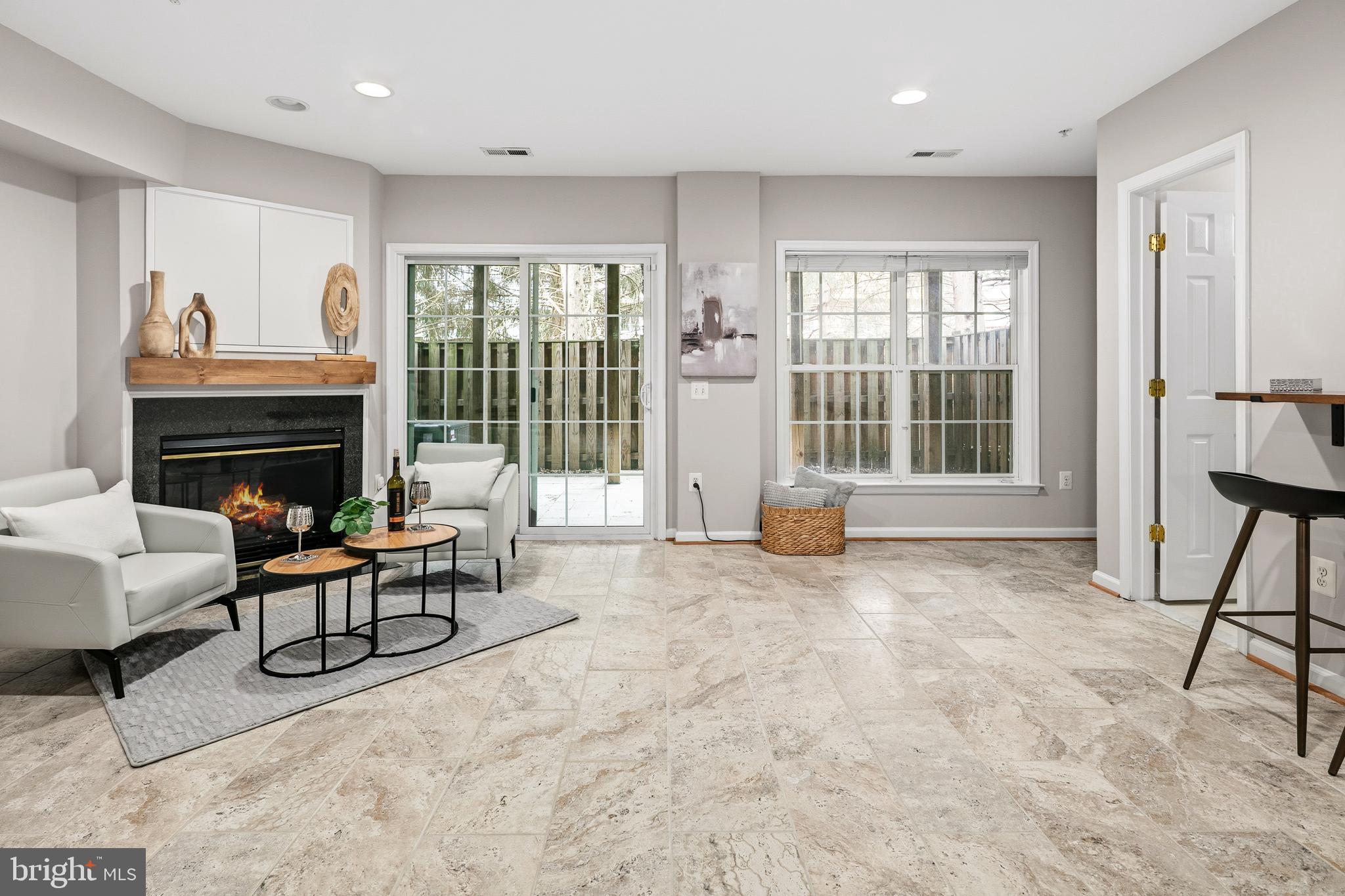 ASPEN HILL - Residential