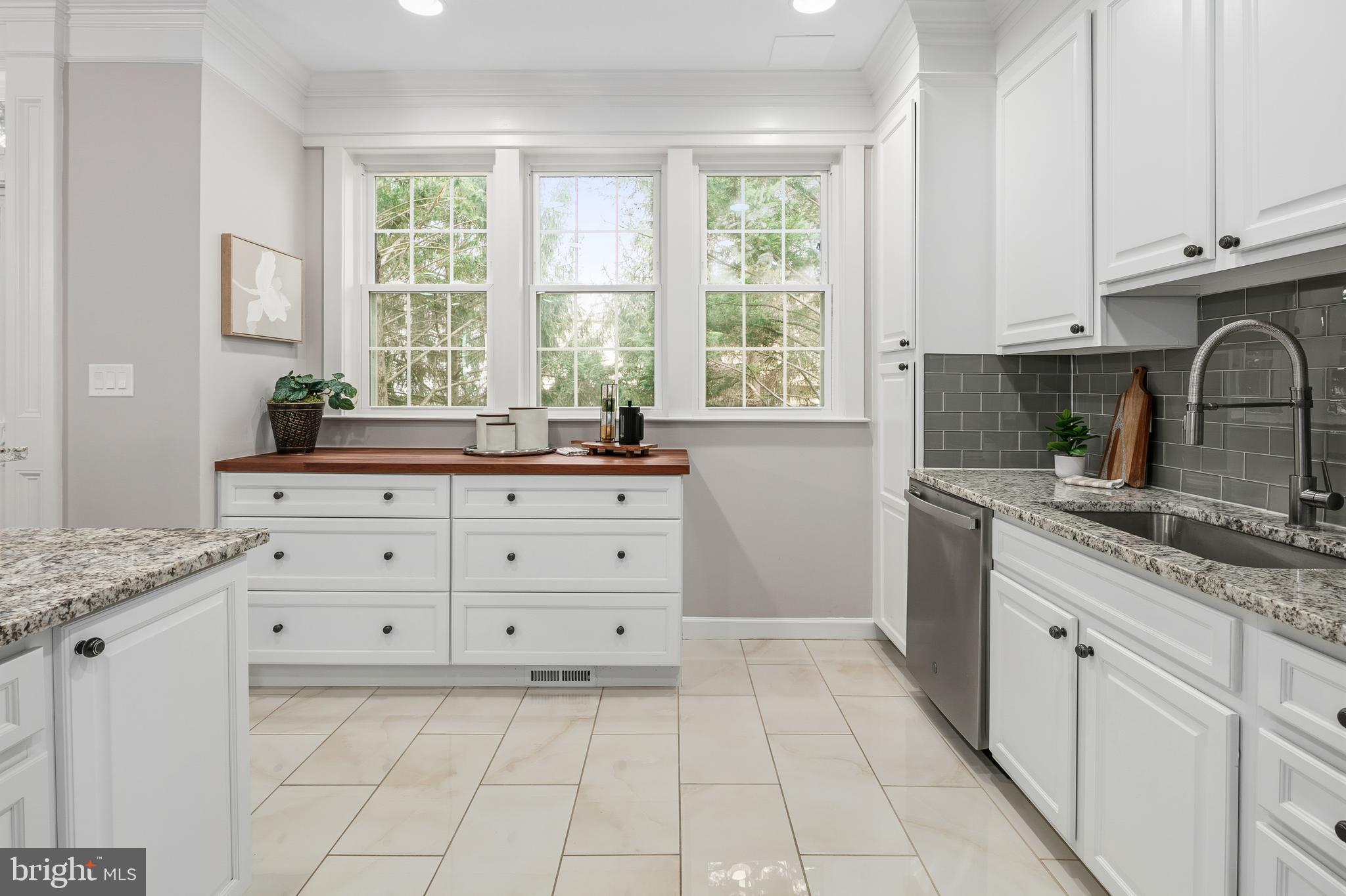 ASPEN HILL - Residential