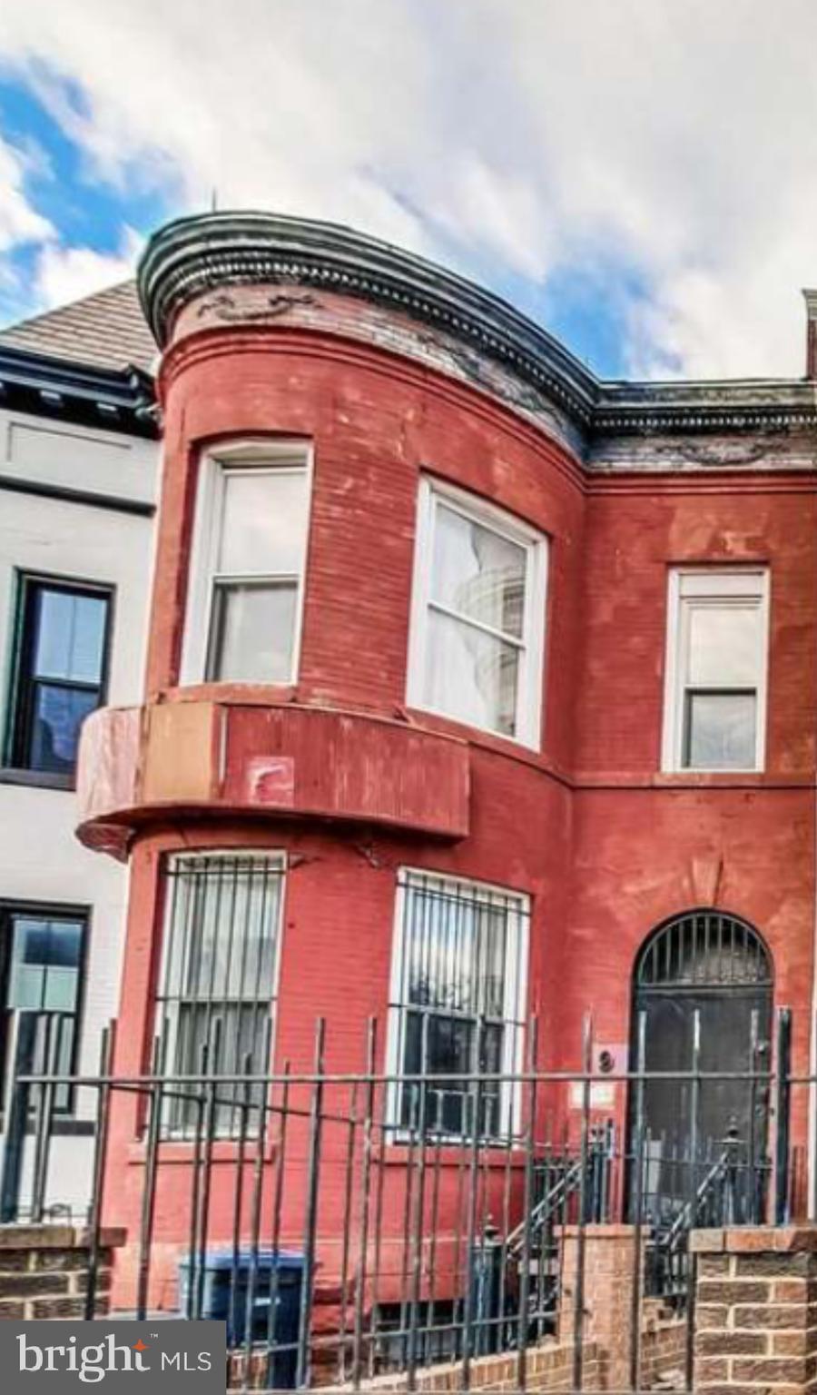 9 NEW YORK AVENUE NW