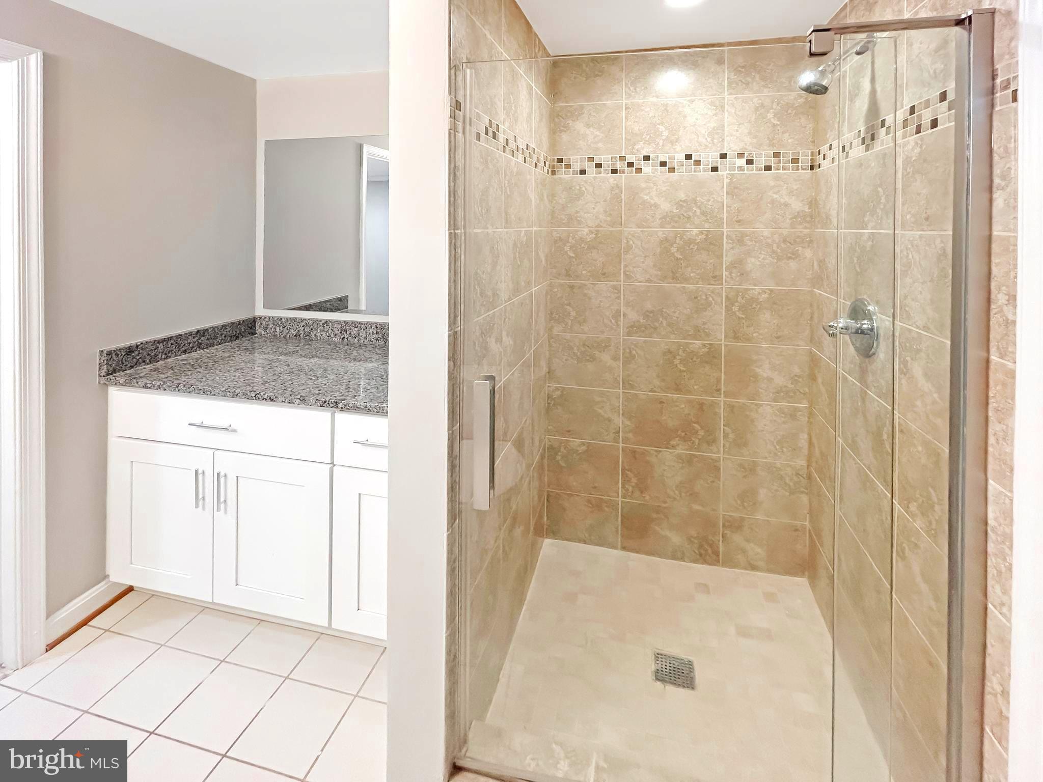 ROSEWOOD MANOR - Residential Lease