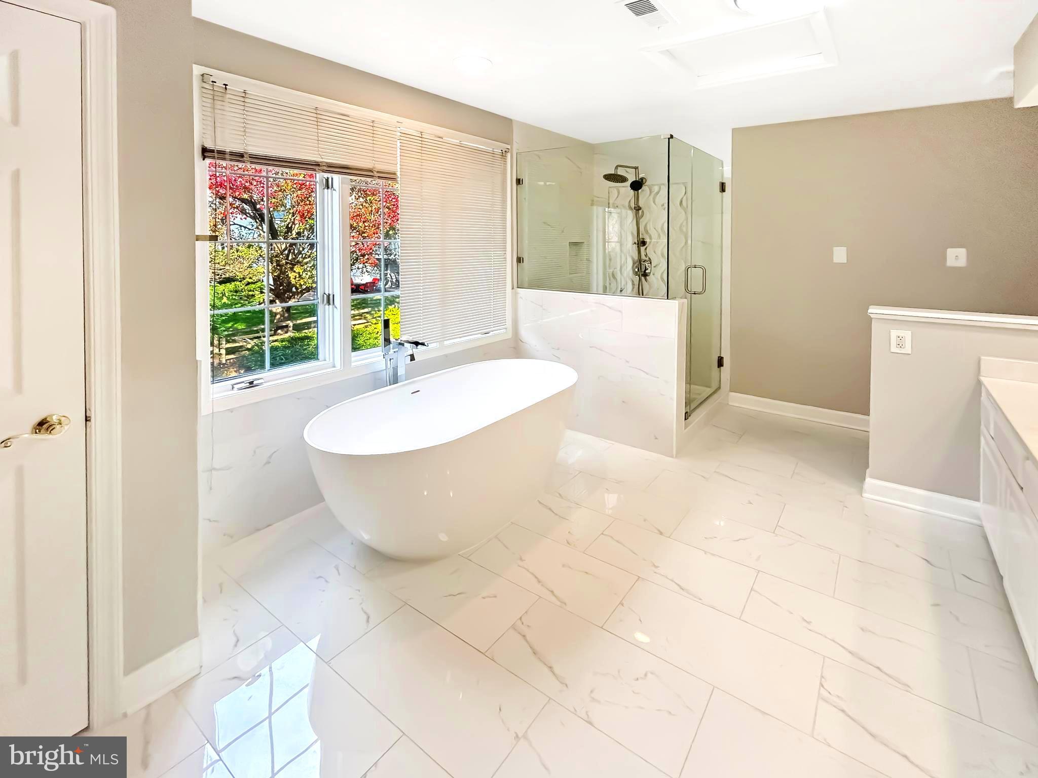 ROSEWOOD MANOR - Residential Lease