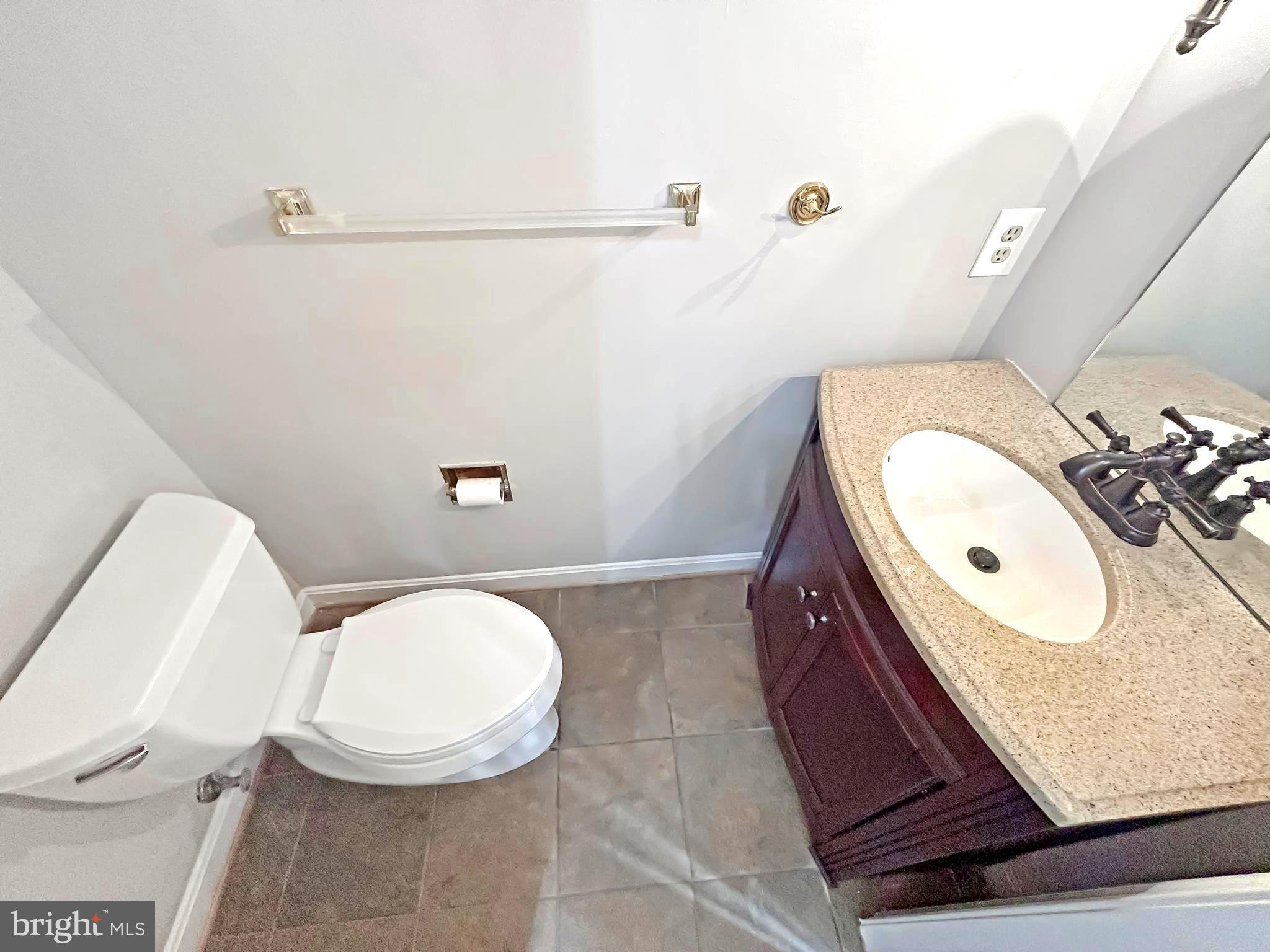 ROSEWOOD MANOR - Residential Lease