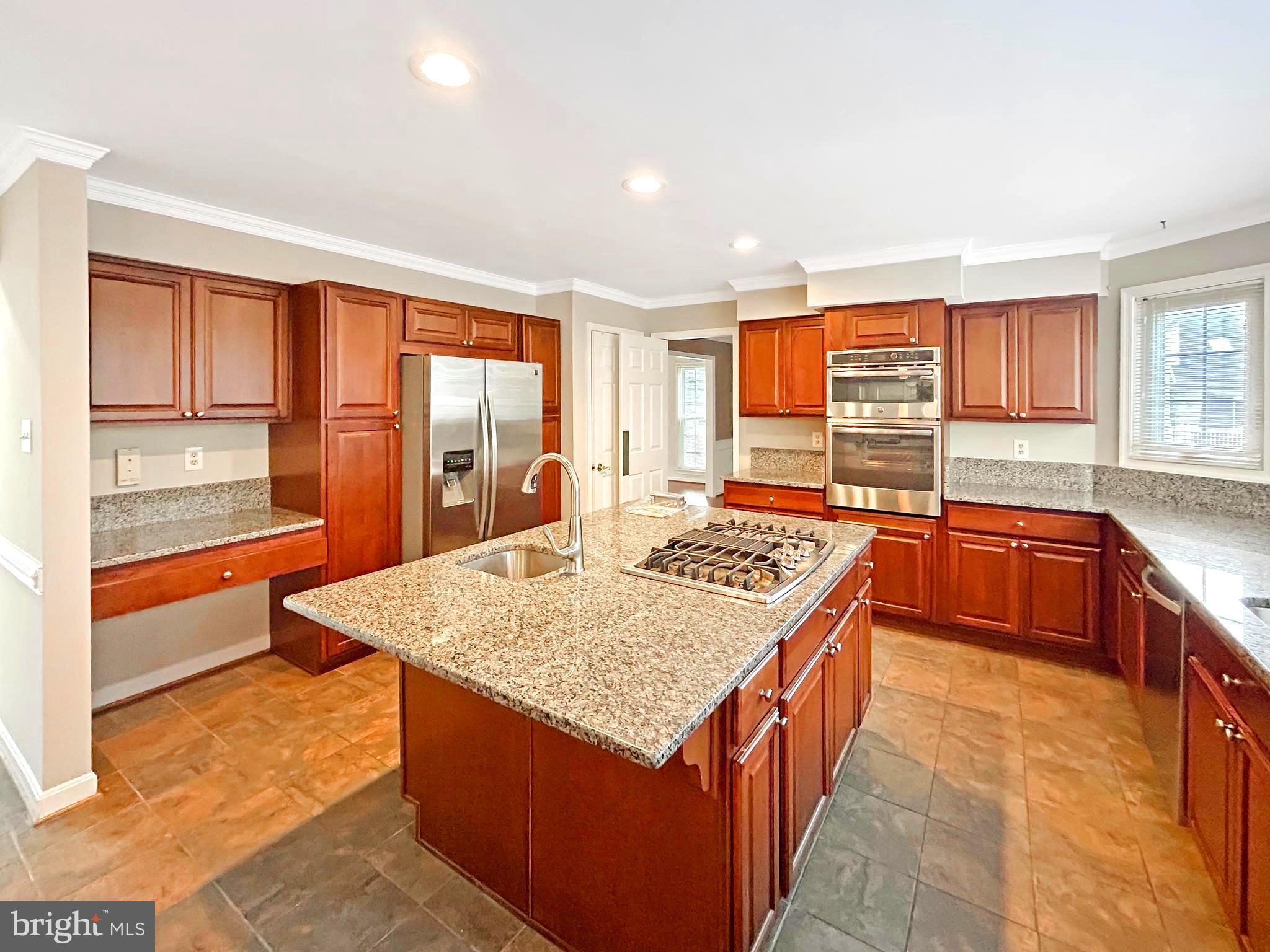 ROSEWOOD MANOR - Residential Lease