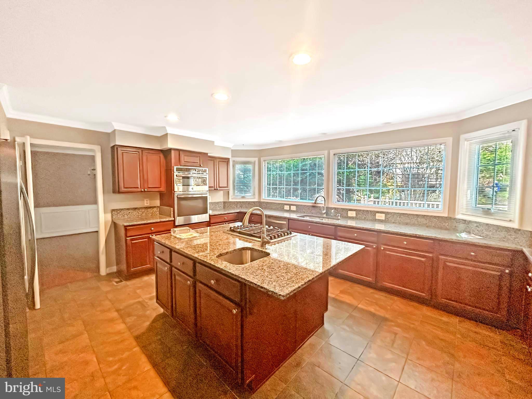 ROSEWOOD MANOR - Residential Lease