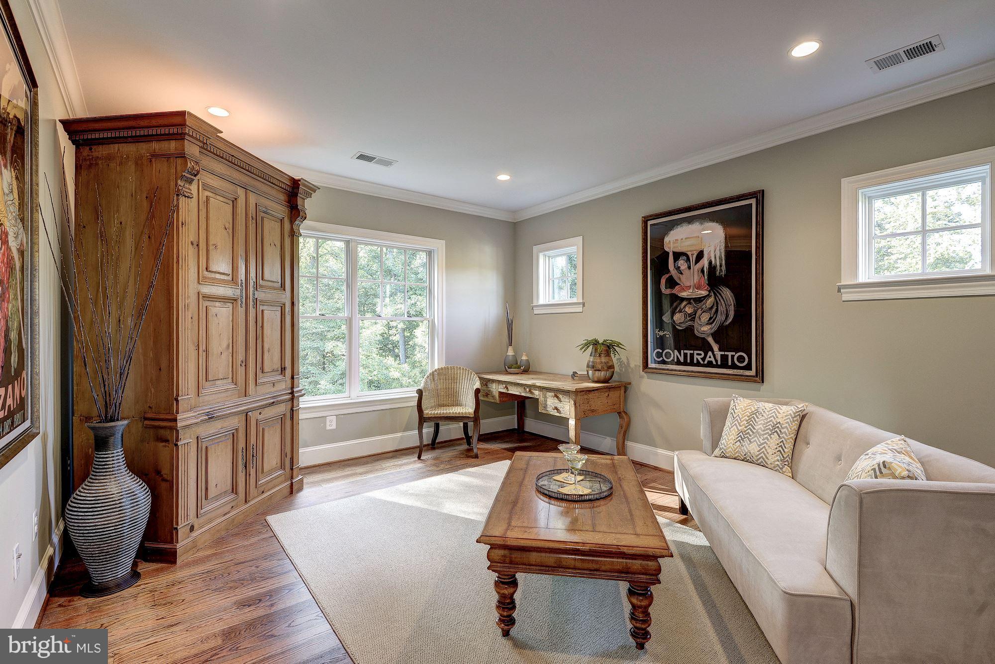 ARLINGWOOD - Residential