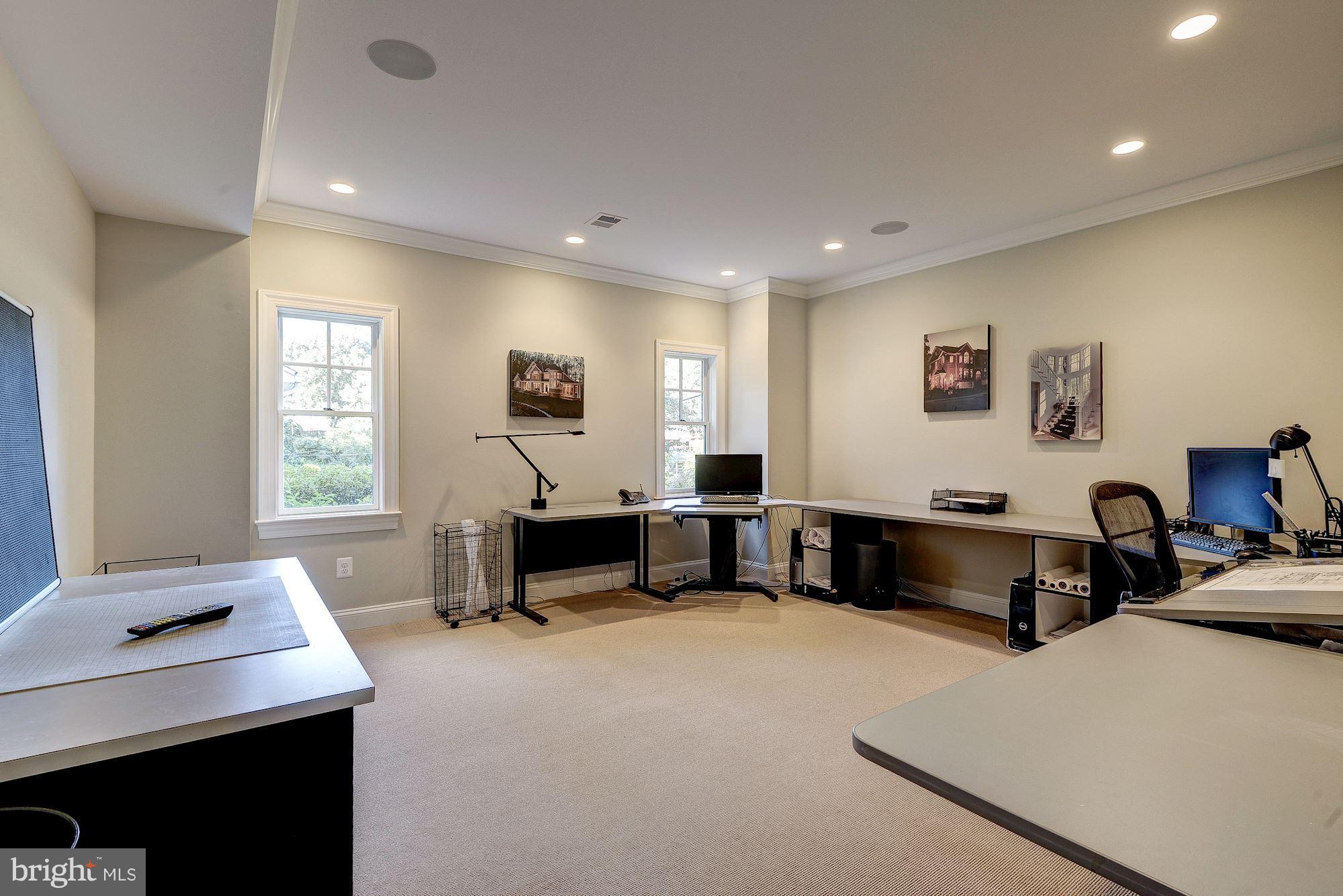 ARLINGWOOD - Residential