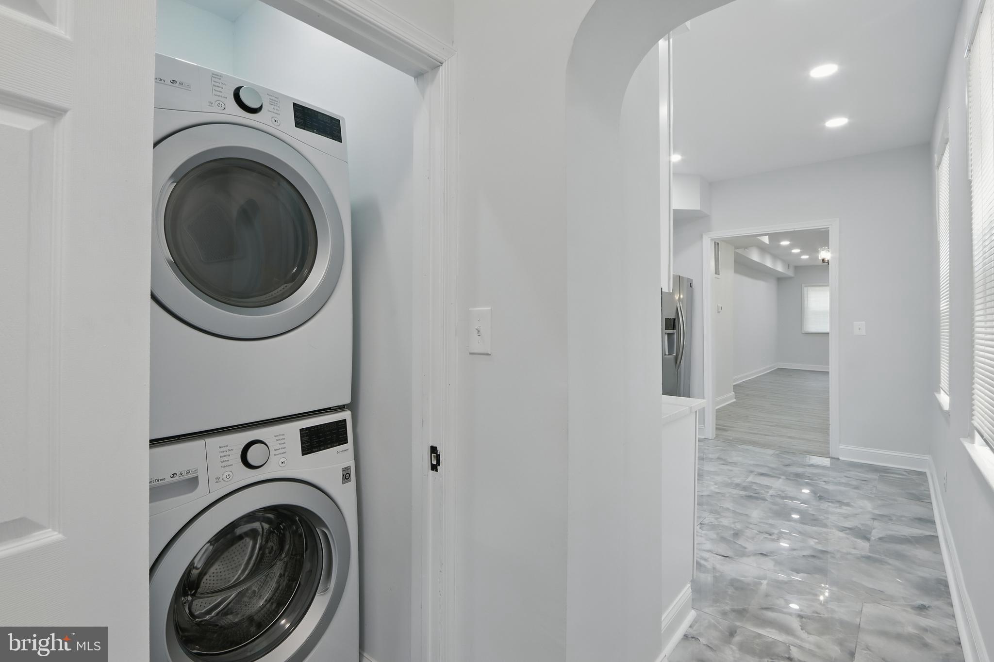 HIGHLANDTOWN - Residential